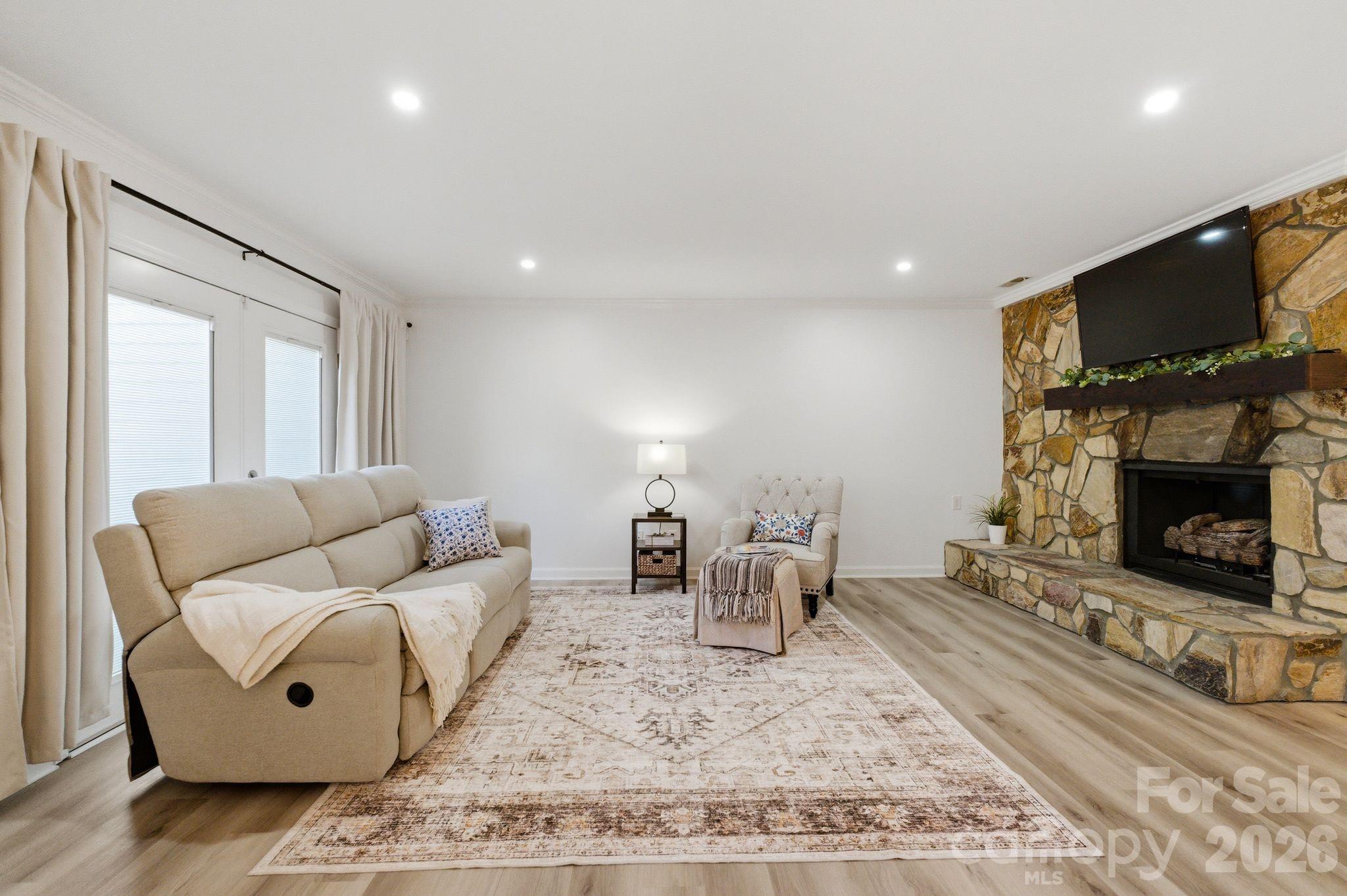 7613 Mariner Cove Drive