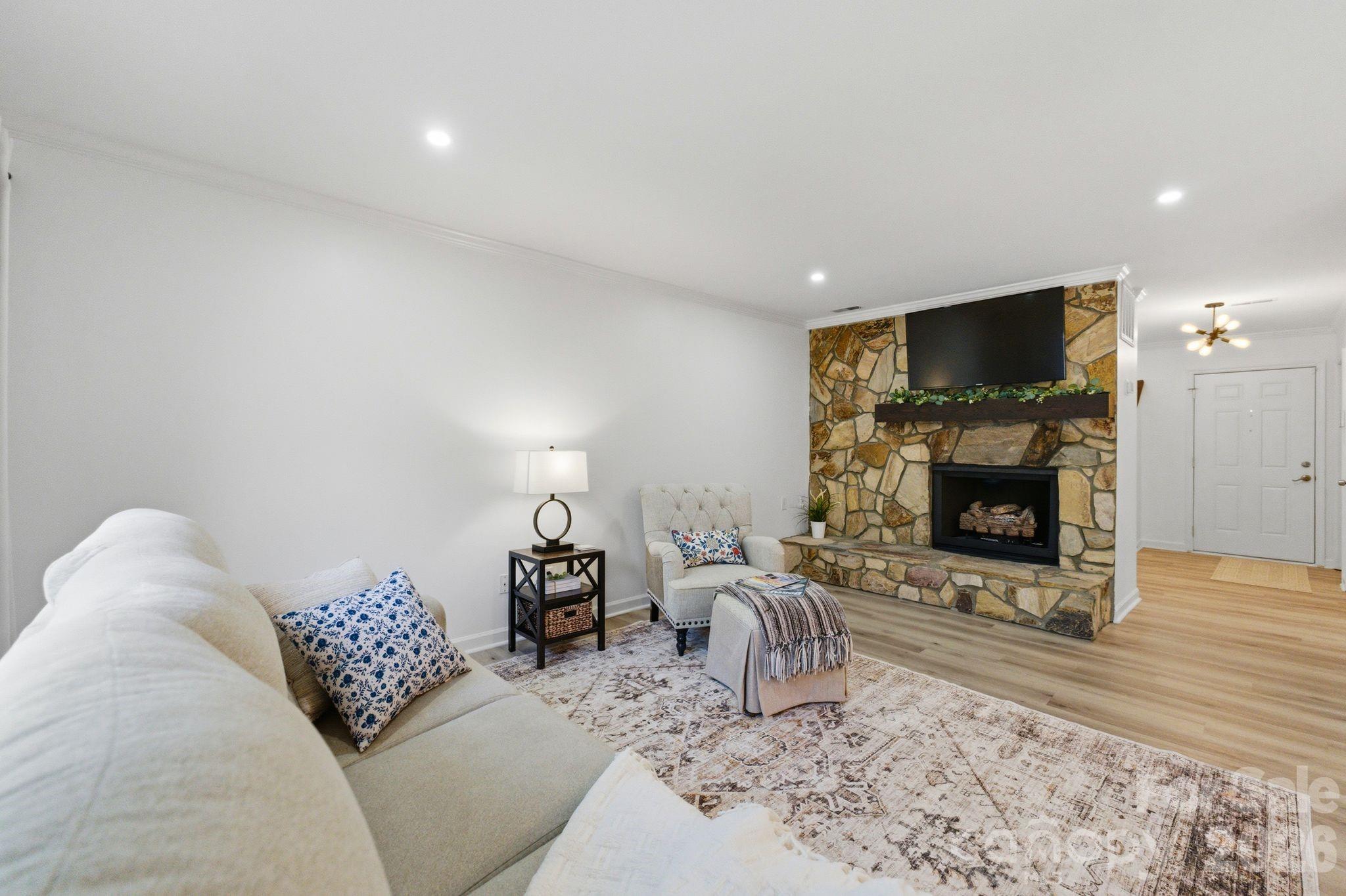7613 Mariner Cove Drive
