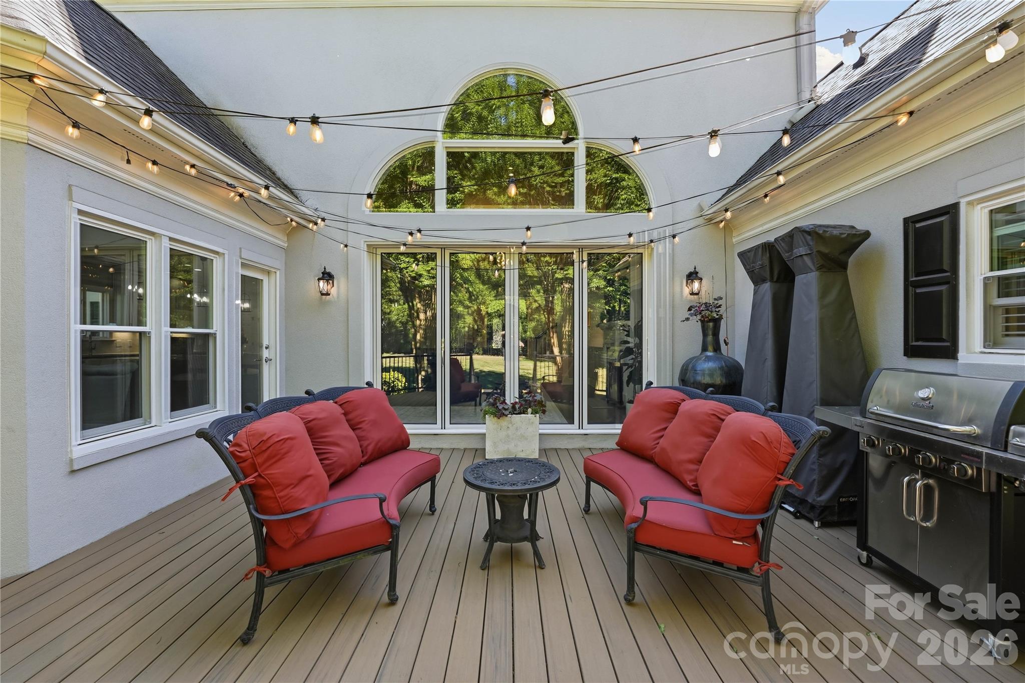 18928 Peninsula Point Drive