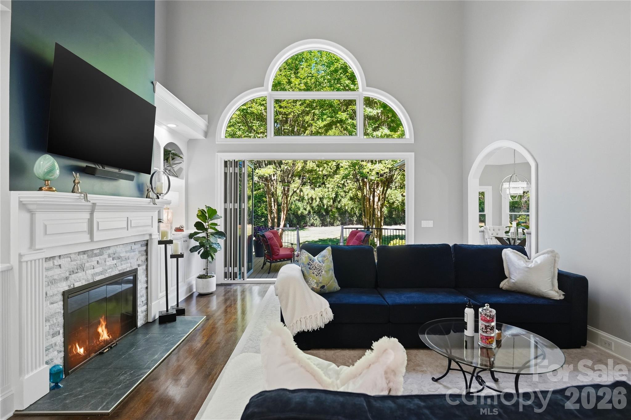 18928 Peninsula Point Drive