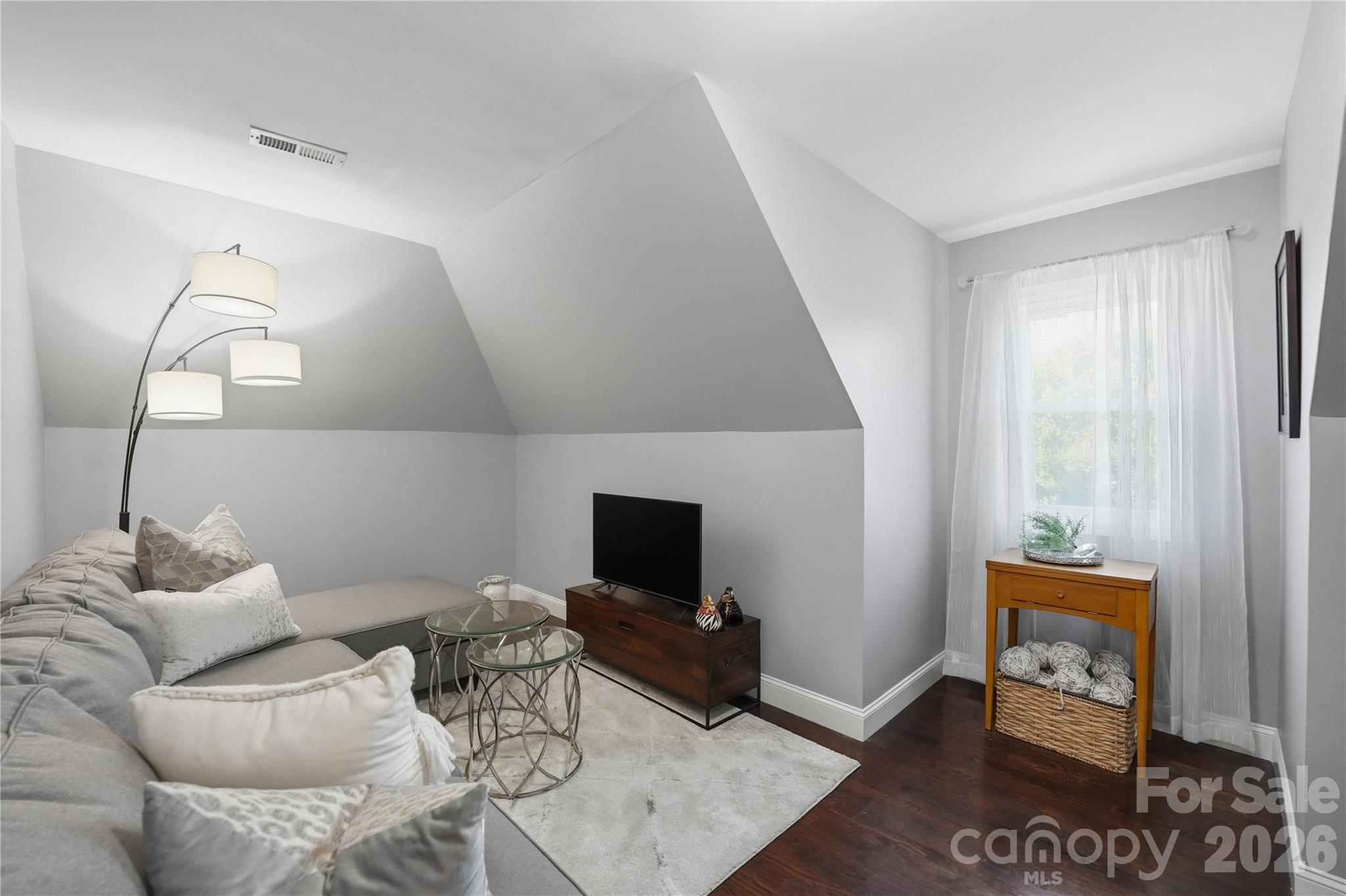 18928 Peninsula Point Drive