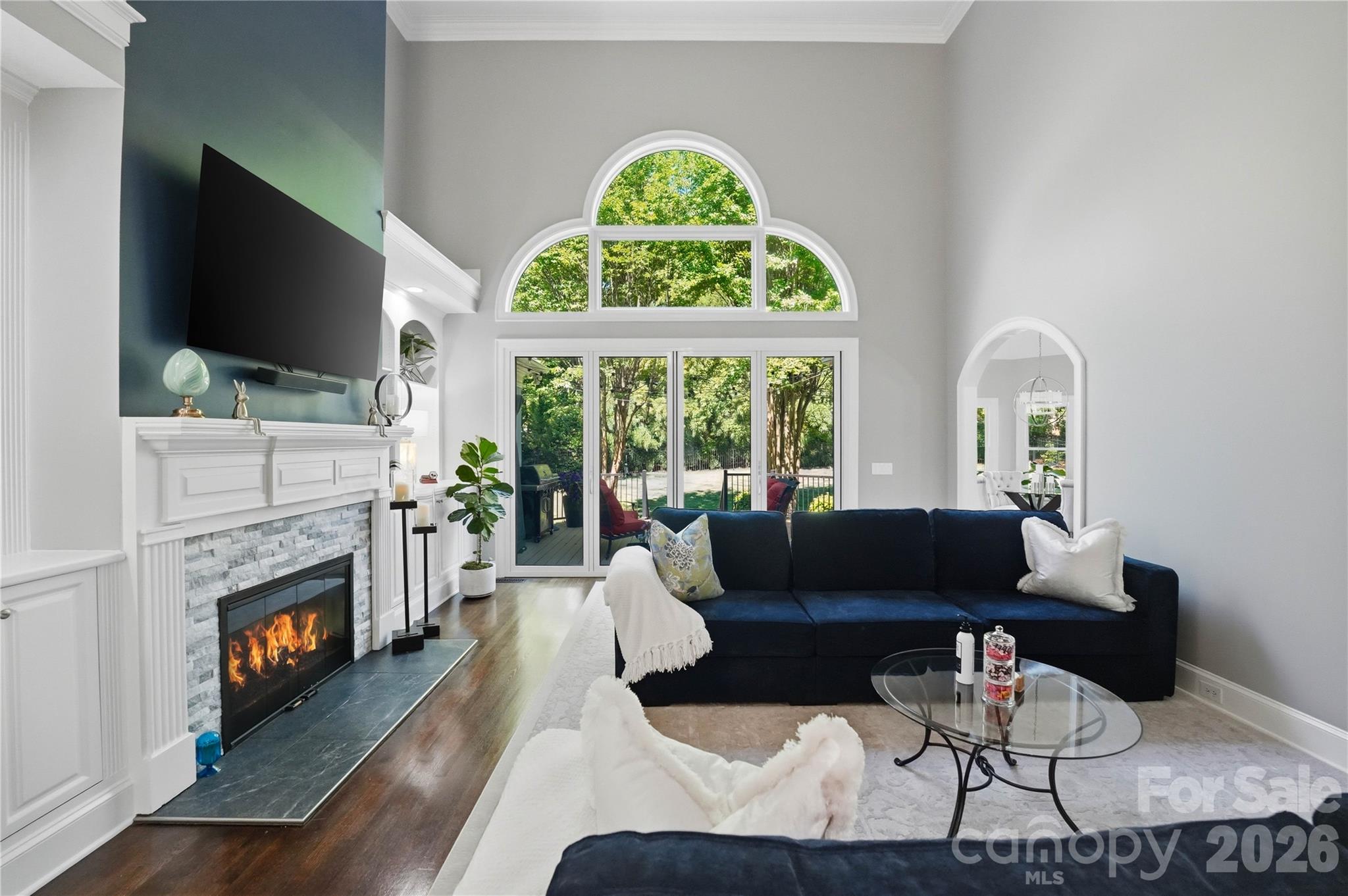 18928 Peninsula Point Drive