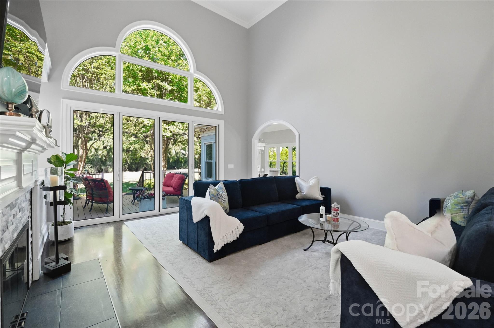 18928 Peninsula Point Drive