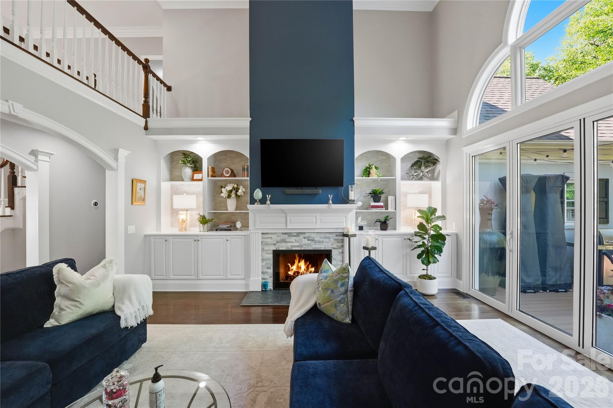 18928 Peninsula Point Drive