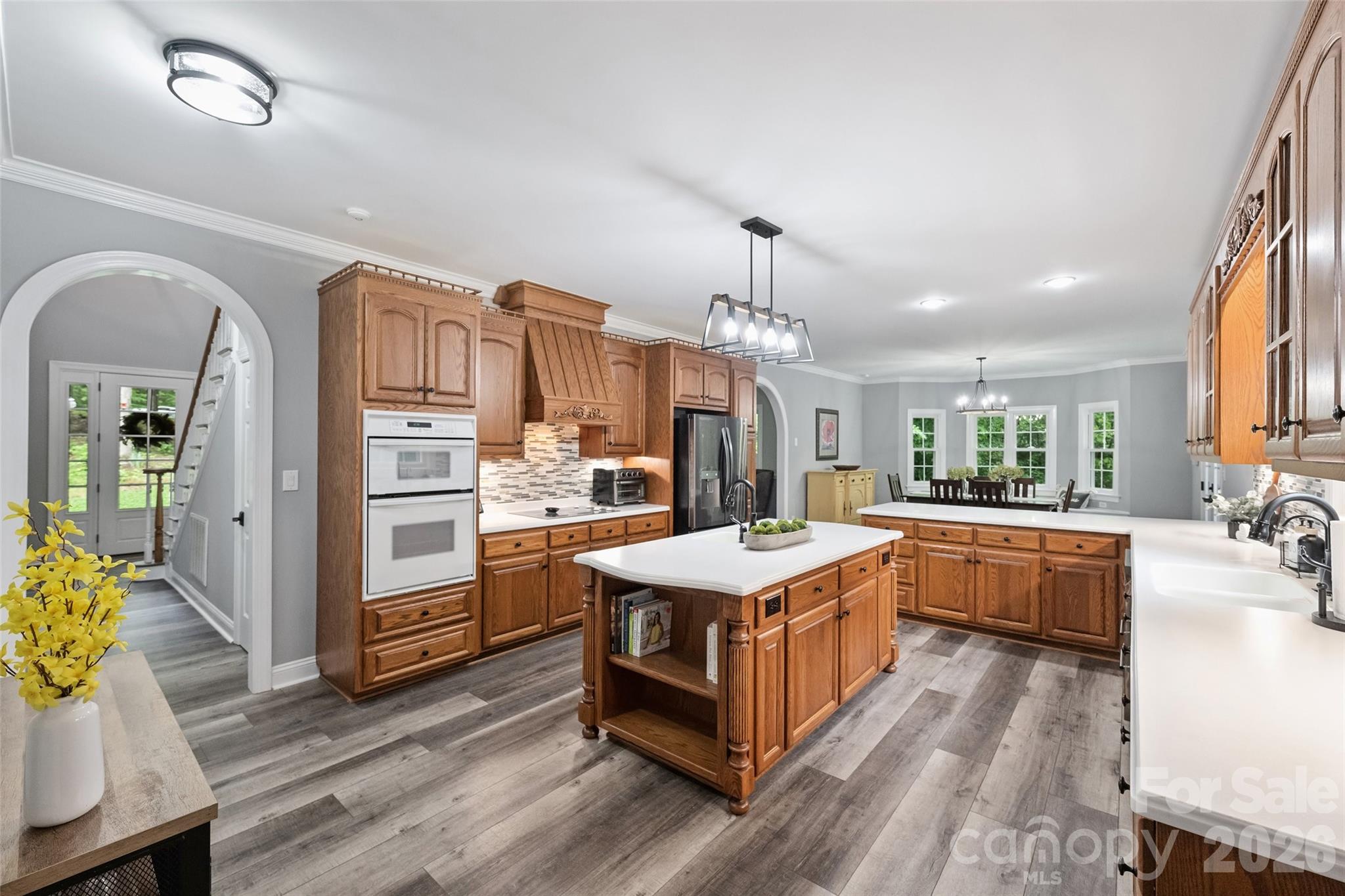 9470 Hutchinson Lane