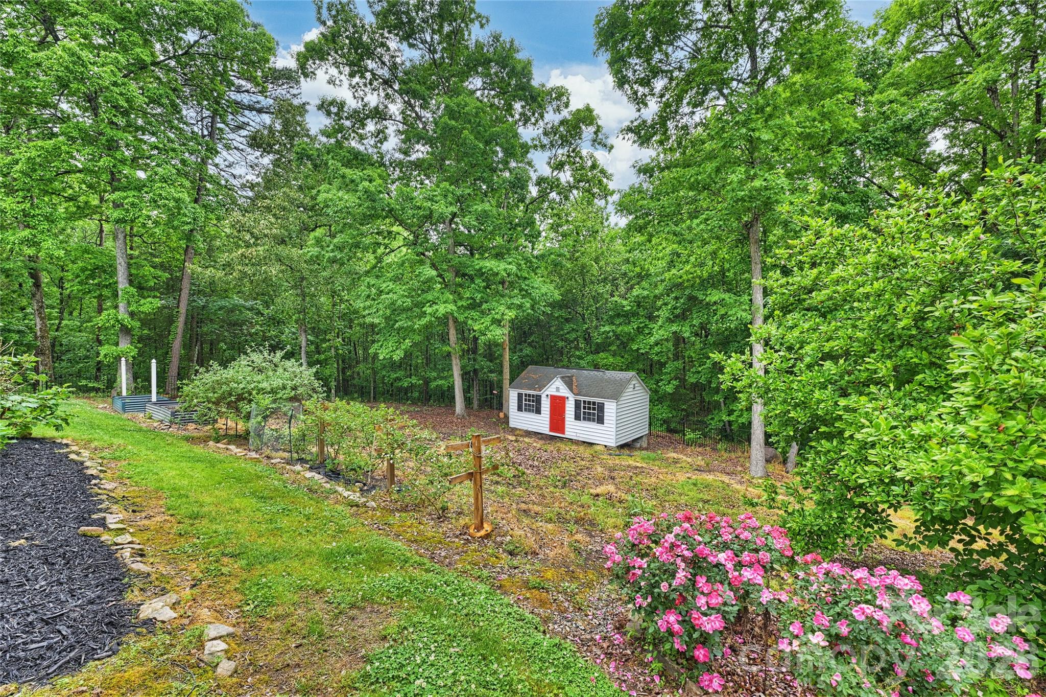 9470 Hutchinson Lane