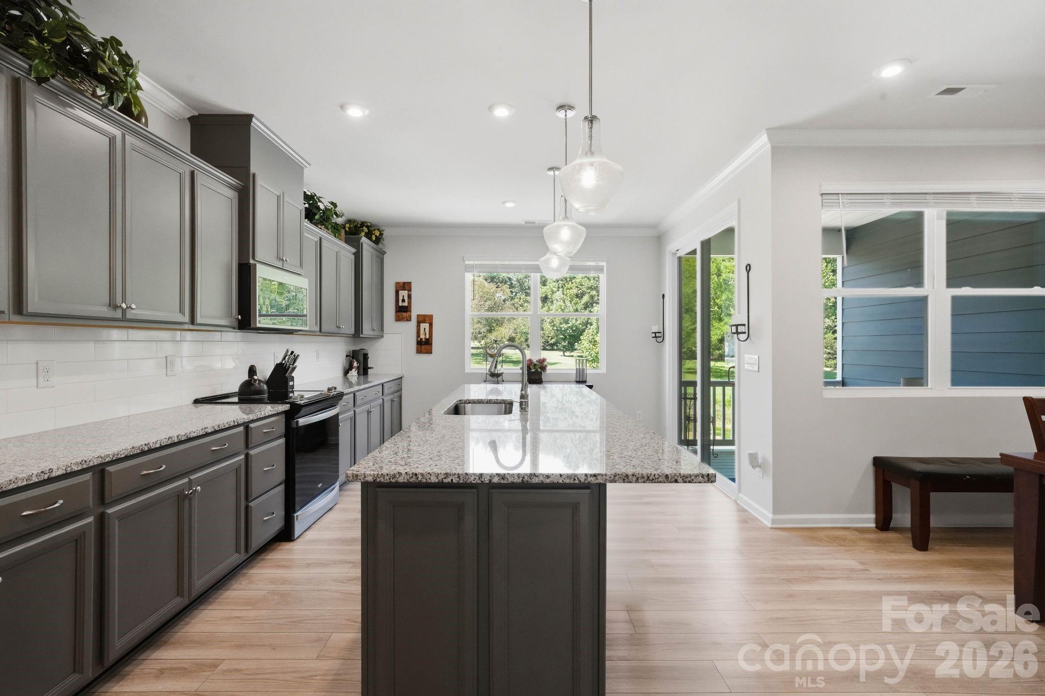 16705 Summers Walk Boulevard