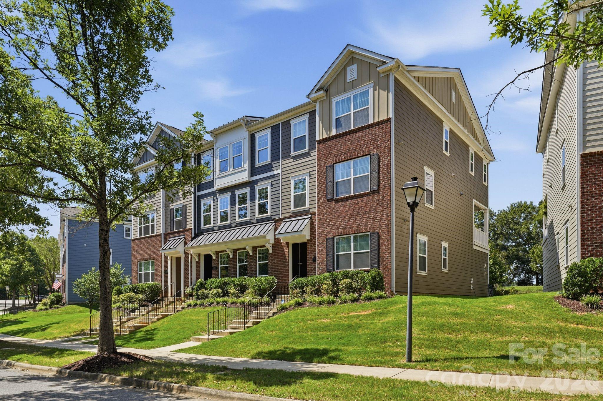 16705 Summers Walk Boulevard