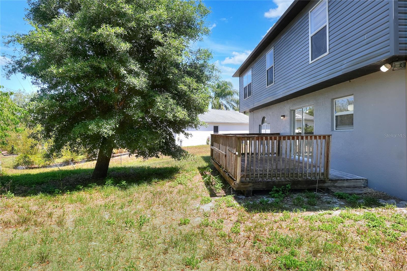186 ROSEDALE DR