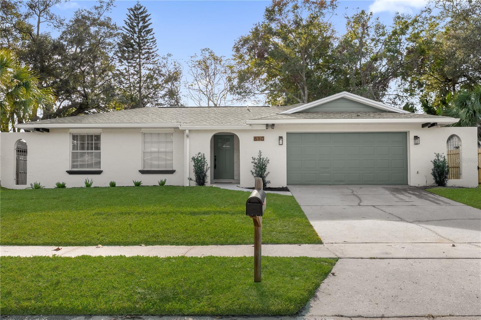 610 PARKWOOD AVE
