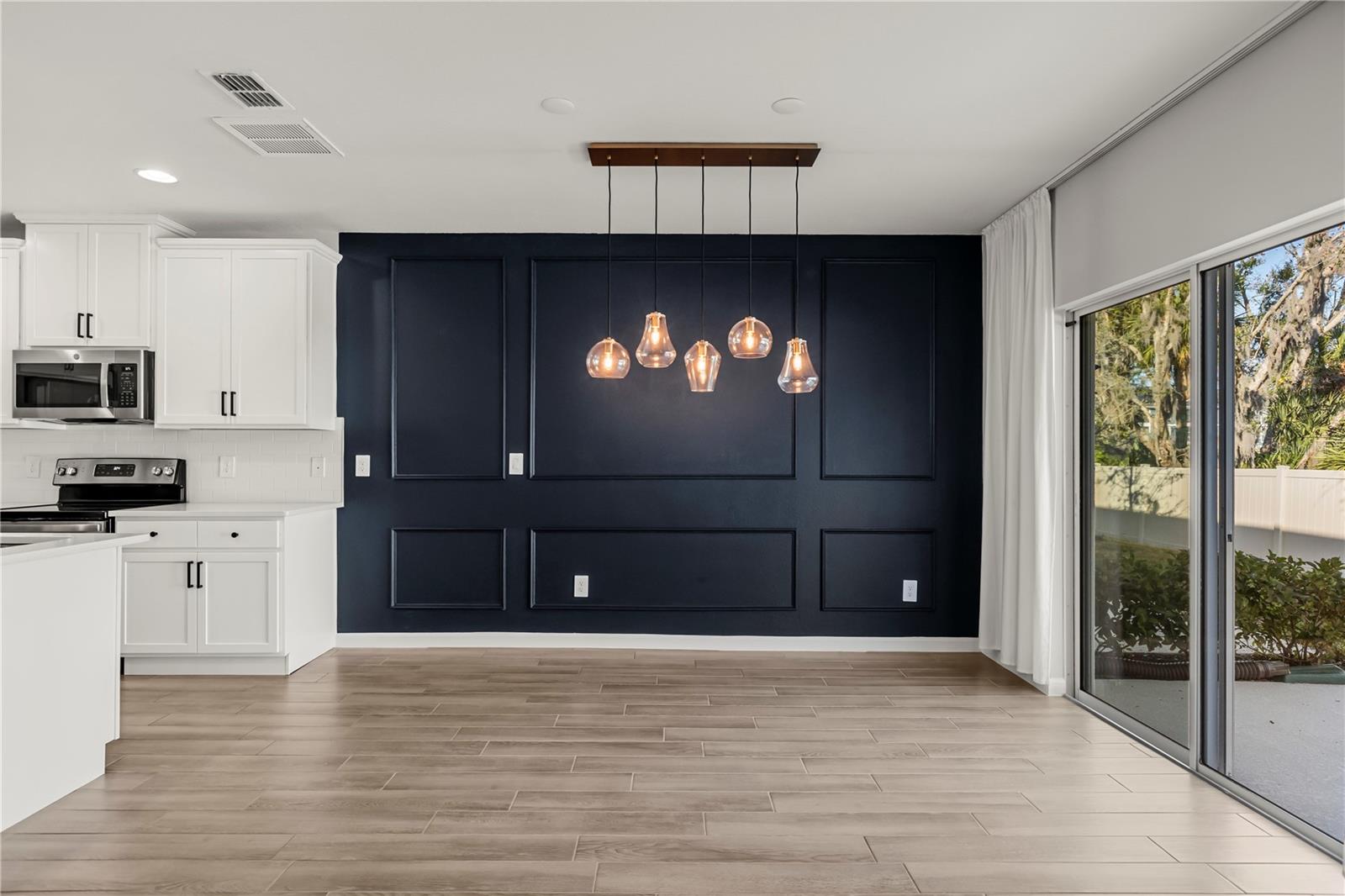 411 CAPE HONEYSUCKLE PL