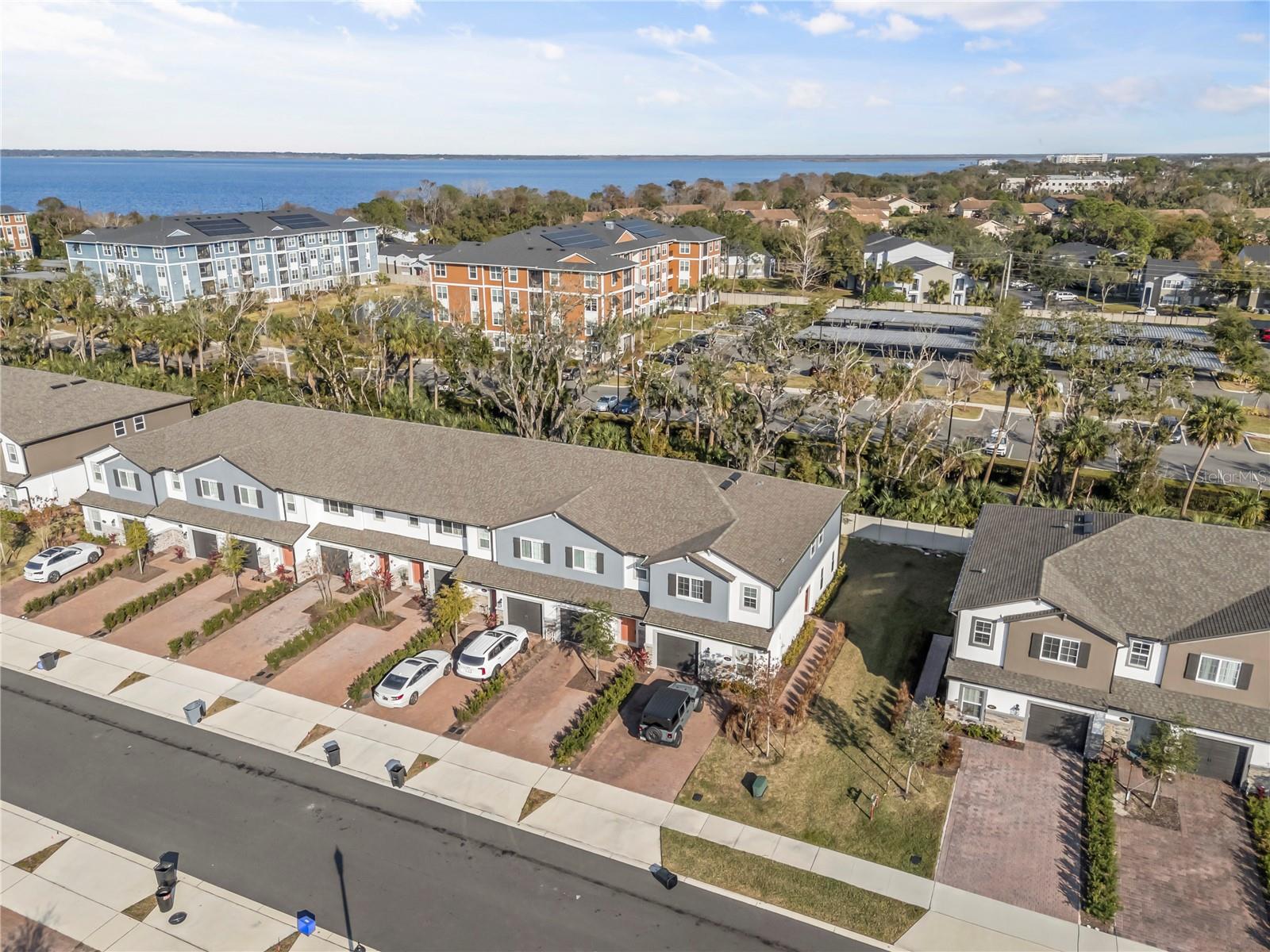 411 CAPE HONEYSUCKLE PL