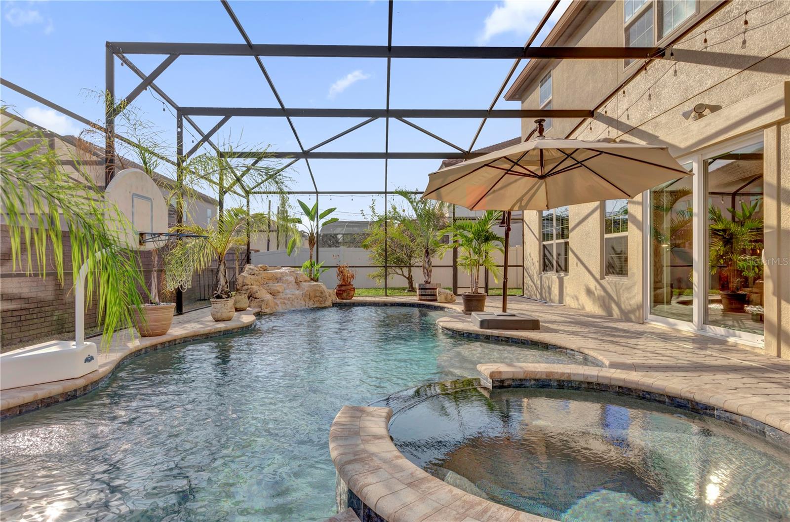 1208 BELLA VISTA CIR