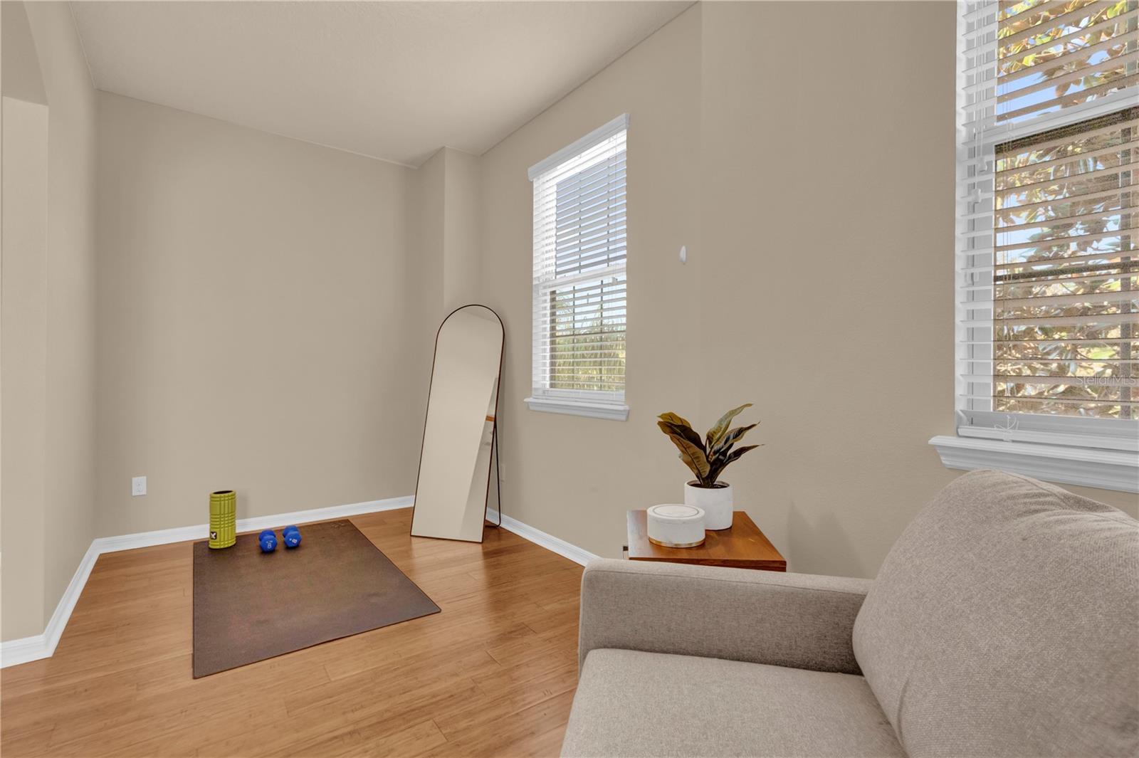 1208 BELLA VISTA CIR