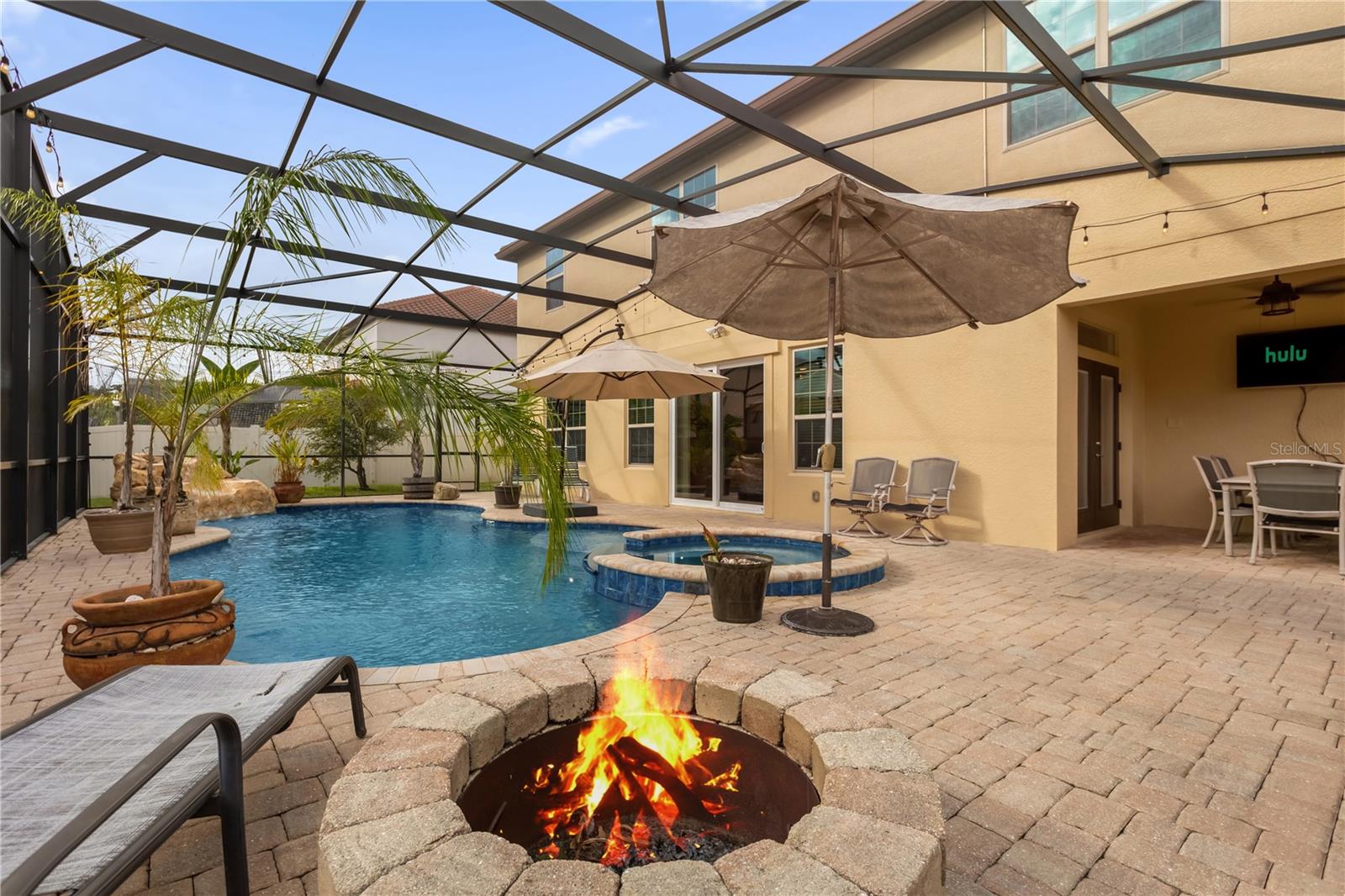 1208 BELLA VISTA CIR