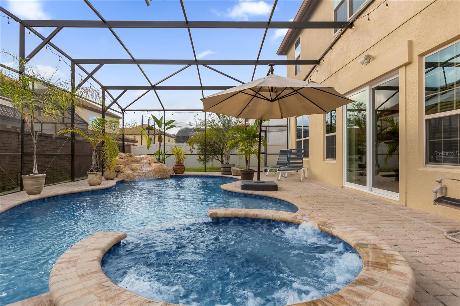 1208 BELLA VISTA CIR