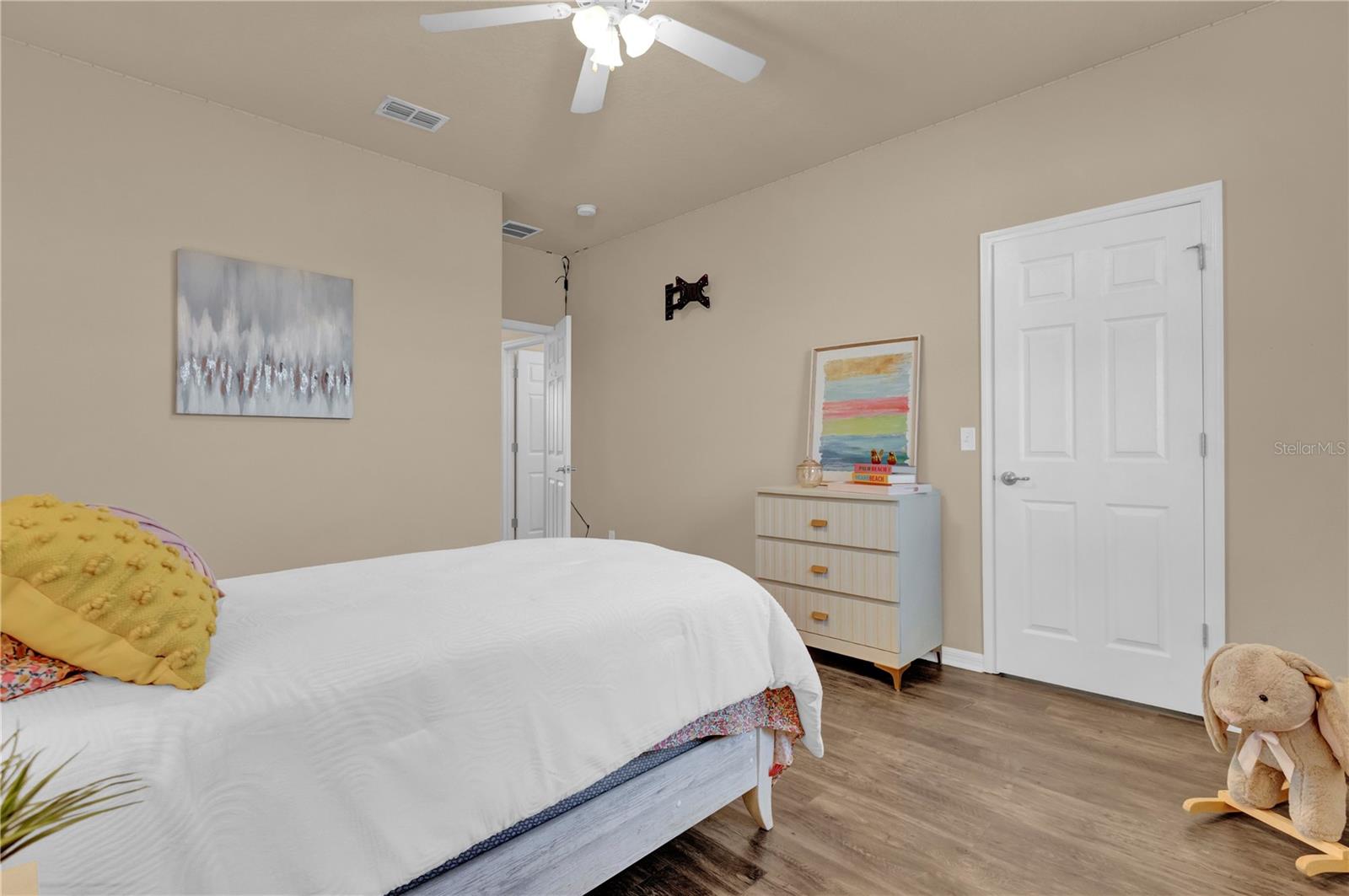 1208 BELLA VISTA CIR