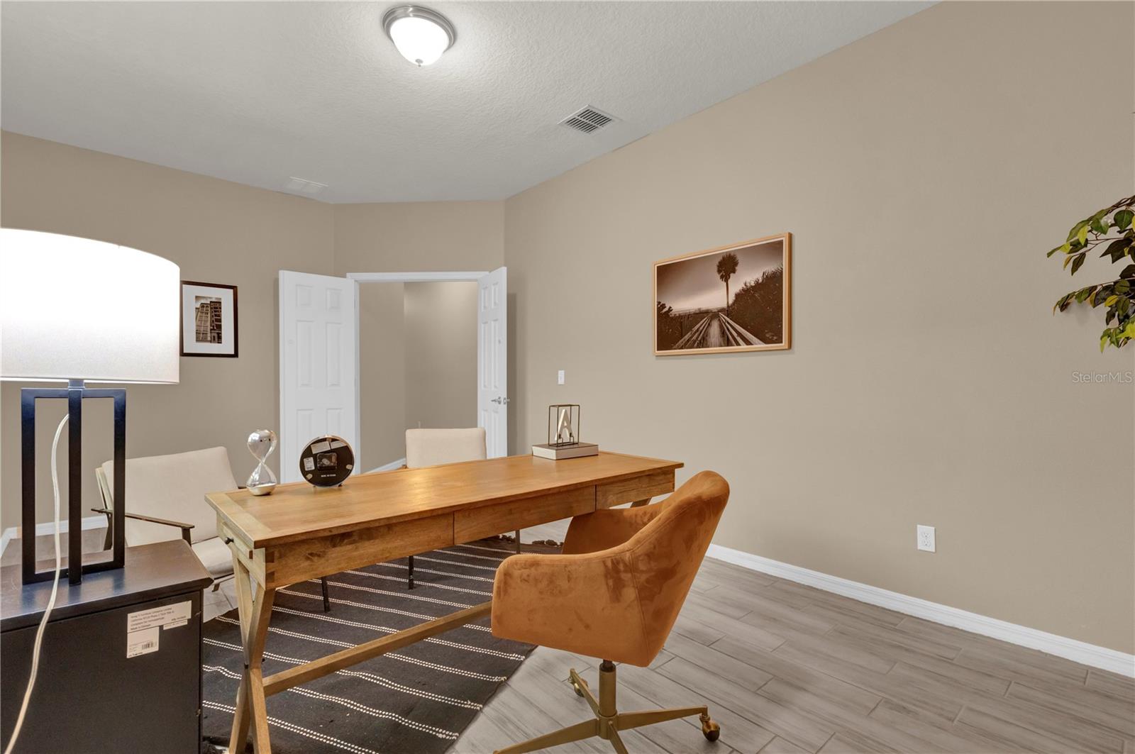 1208 BELLA VISTA CIR