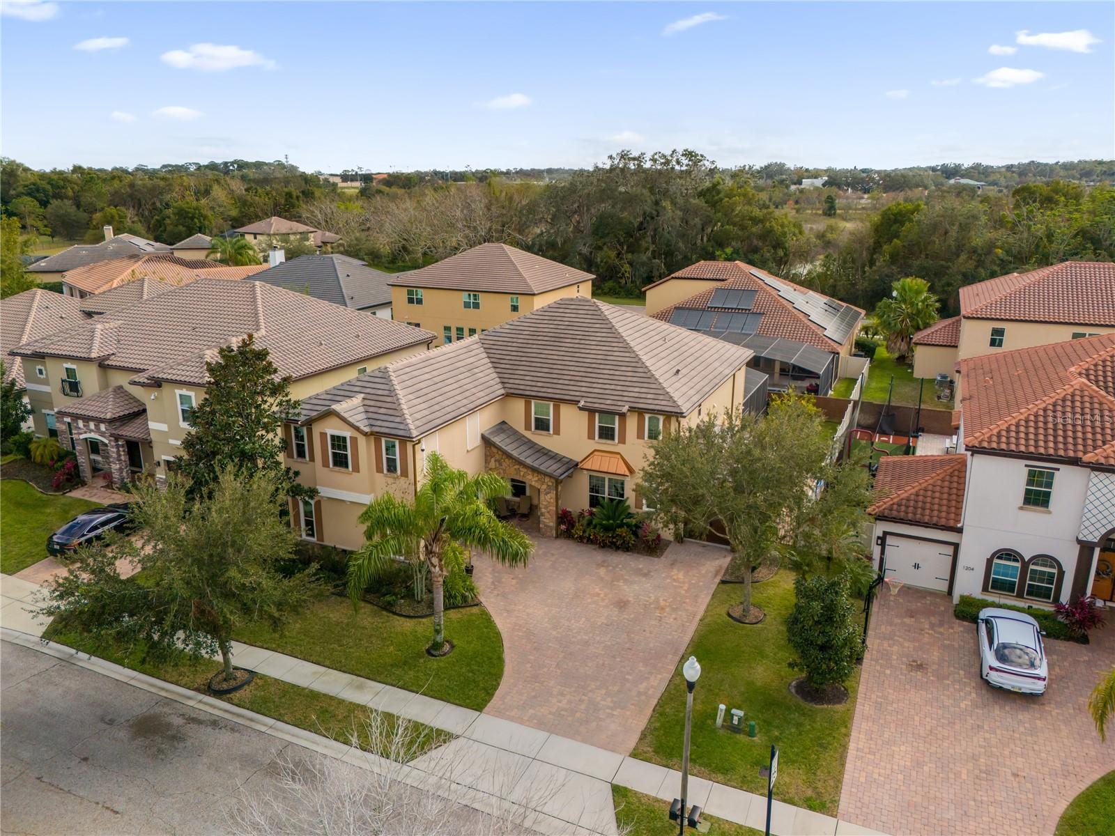 1208 BELLA VISTA CIR