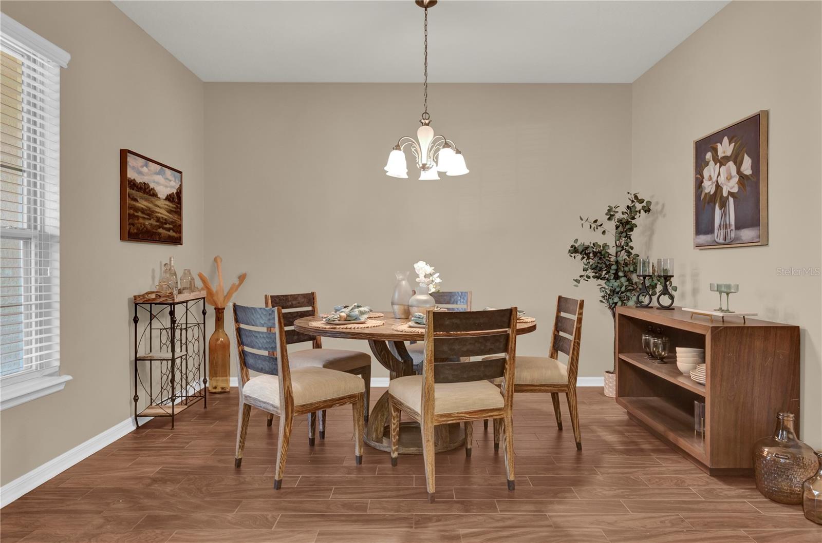 1208 BELLA VISTA CIR