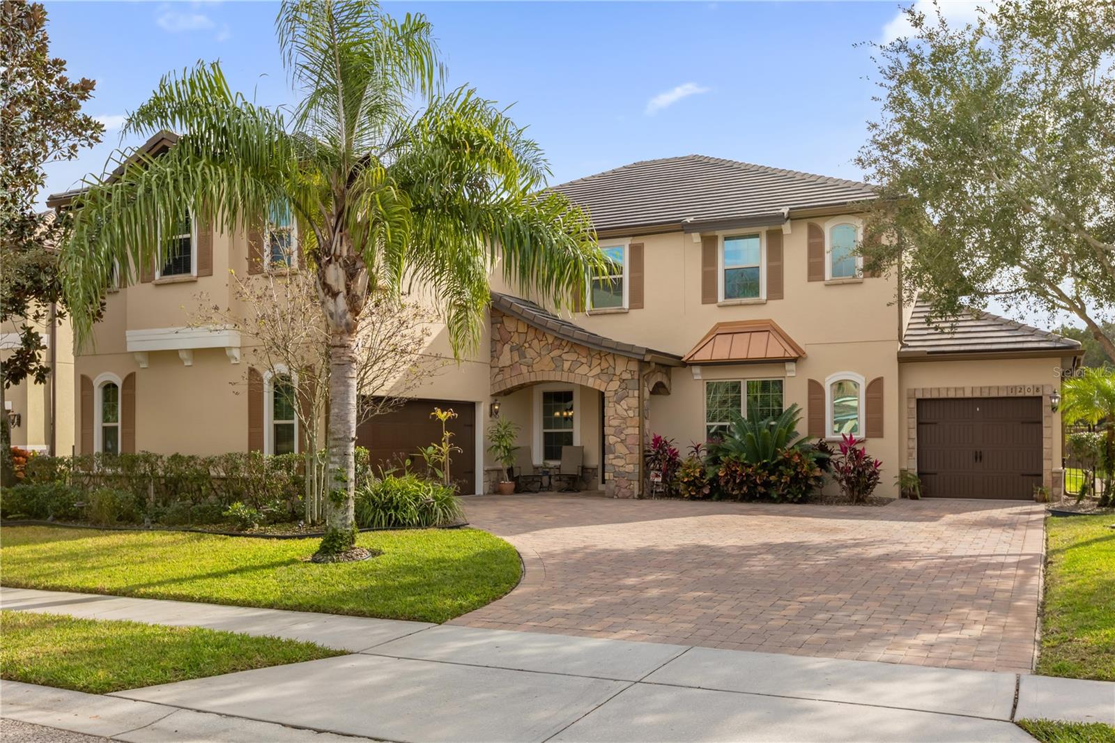 1208 BELLA VISTA CIR