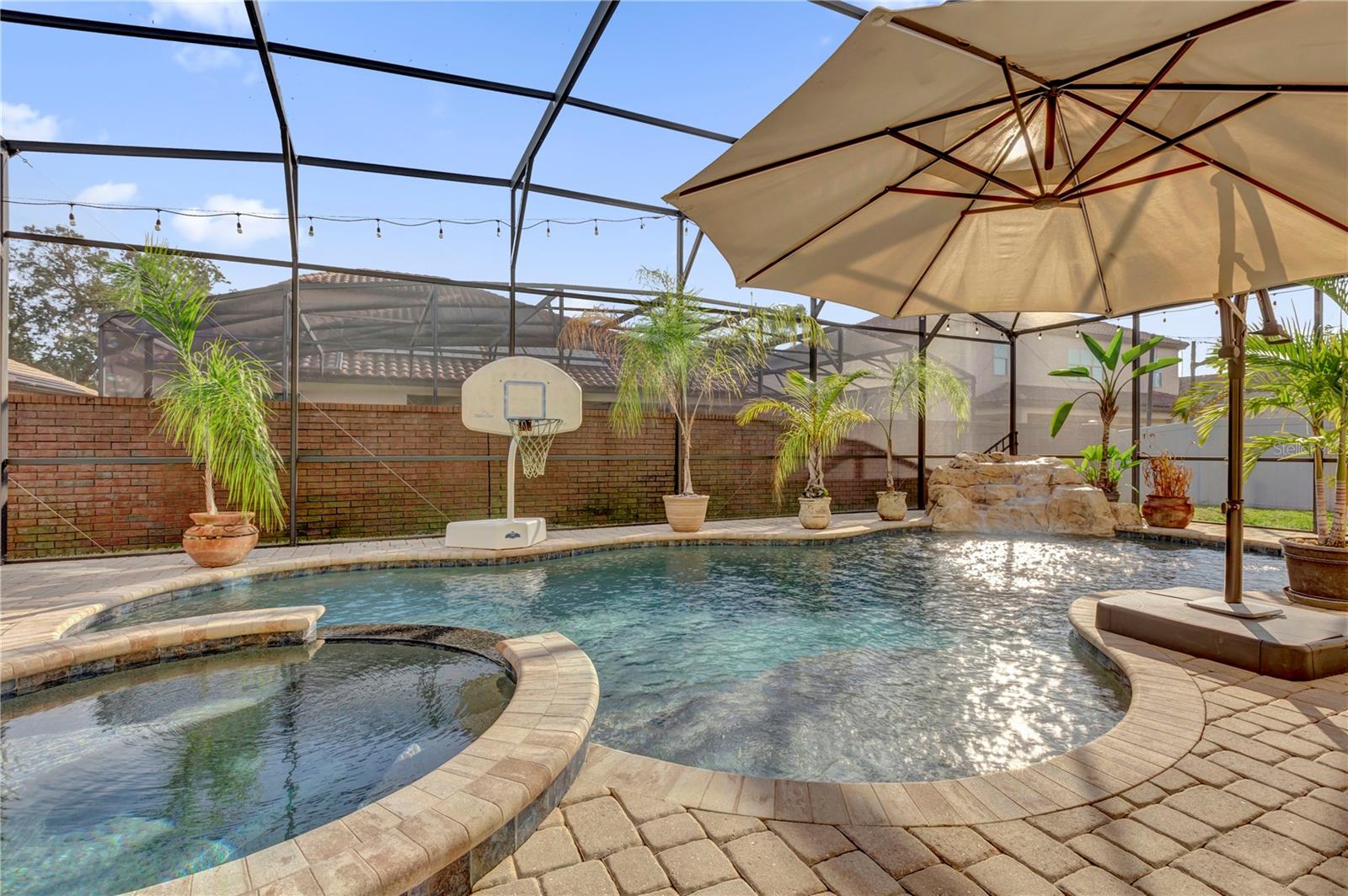 1208 BELLA VISTA CIR