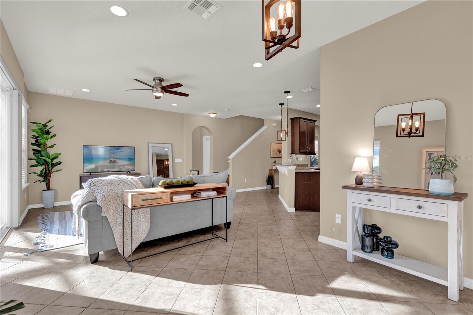 1208 BELLA VISTA CIR