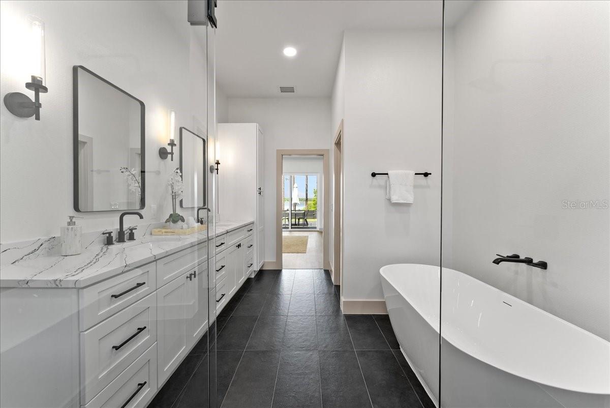 13562 S LAKE MARY JANE RD