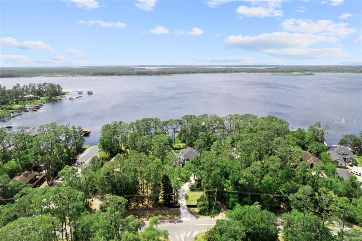 13562 S LAKE MARY JANE RD