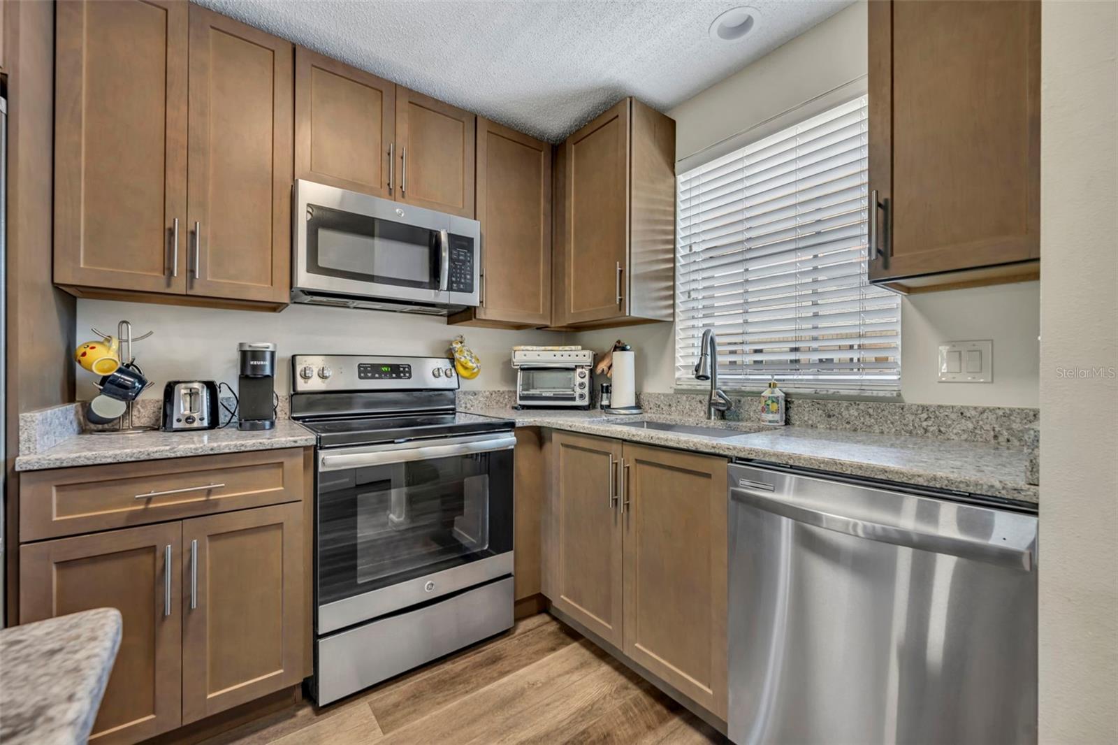 1250 S DENNING DR #230