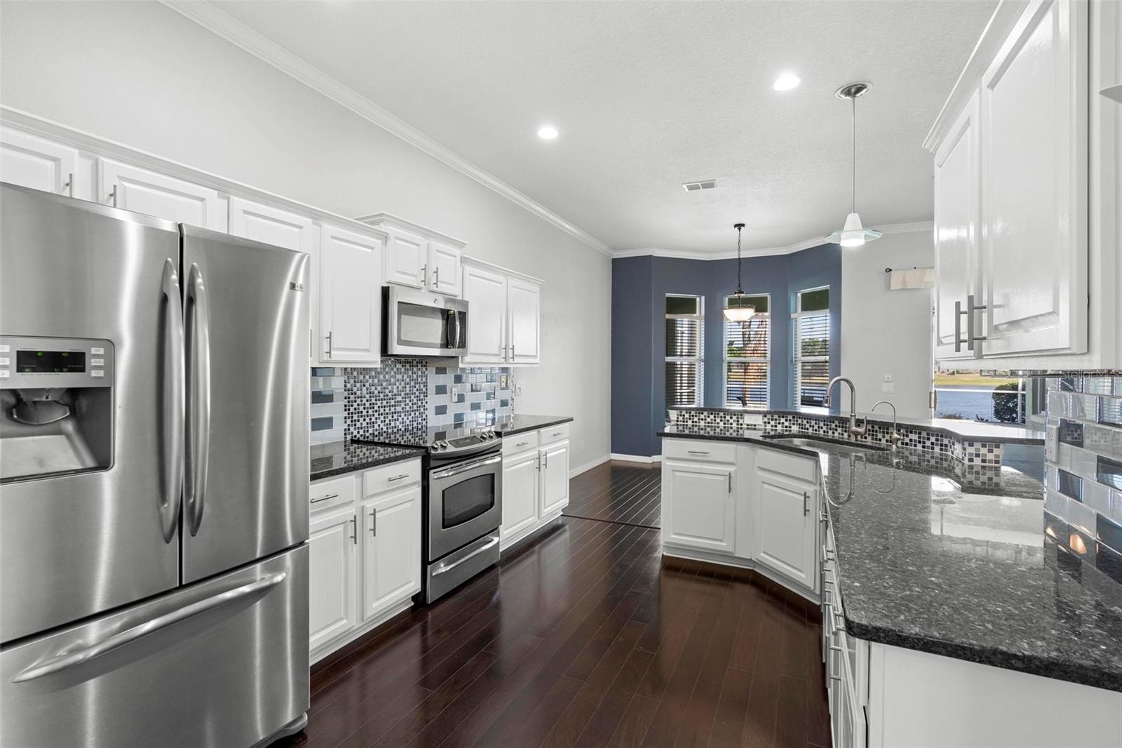 829 LAKEWORTH CIR