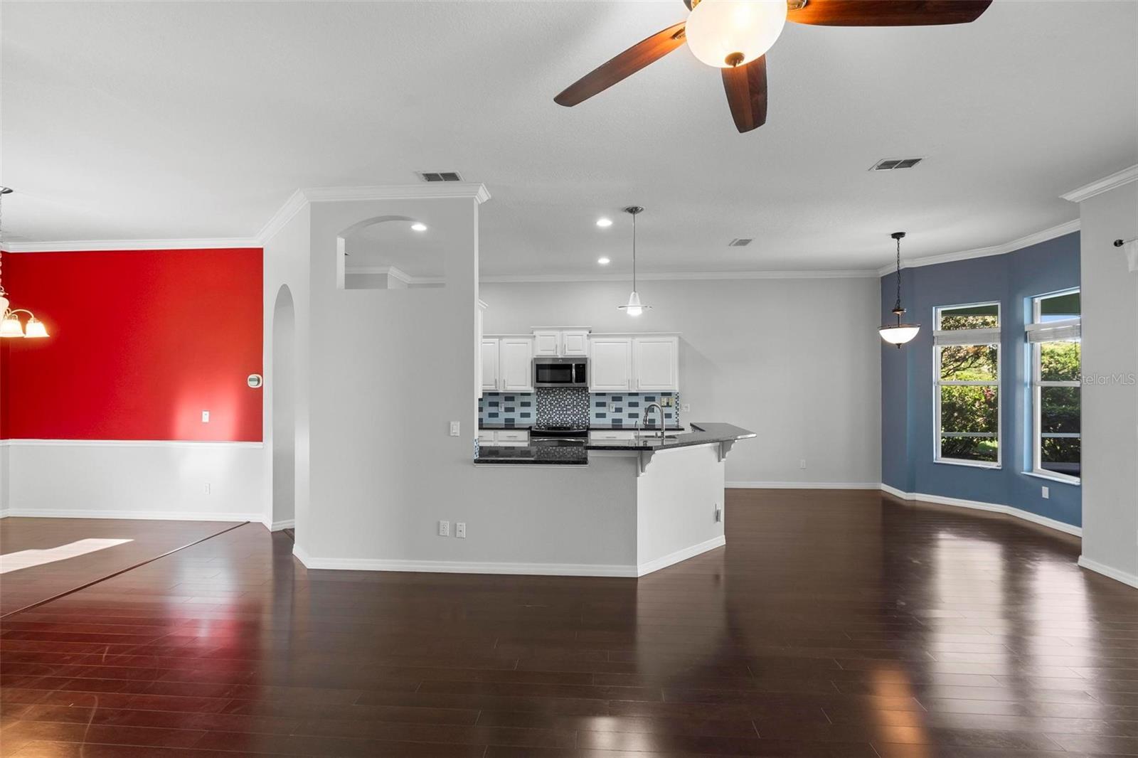 829 LAKEWORTH CIR