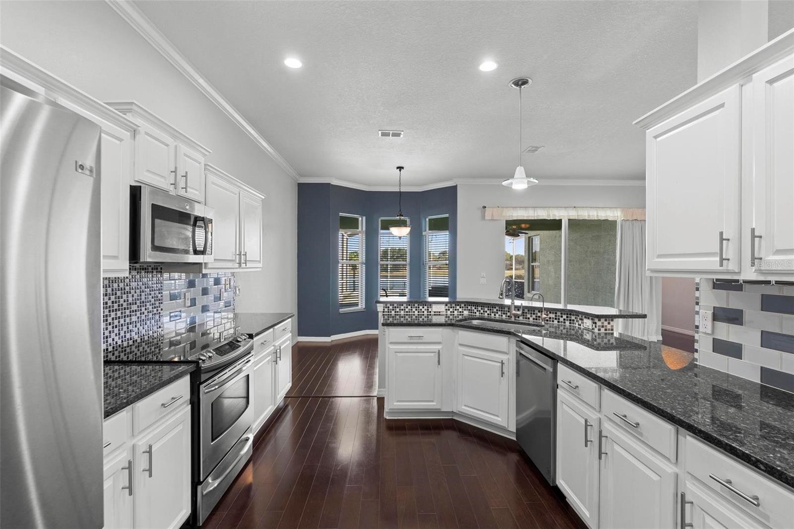 829 LAKEWORTH CIR