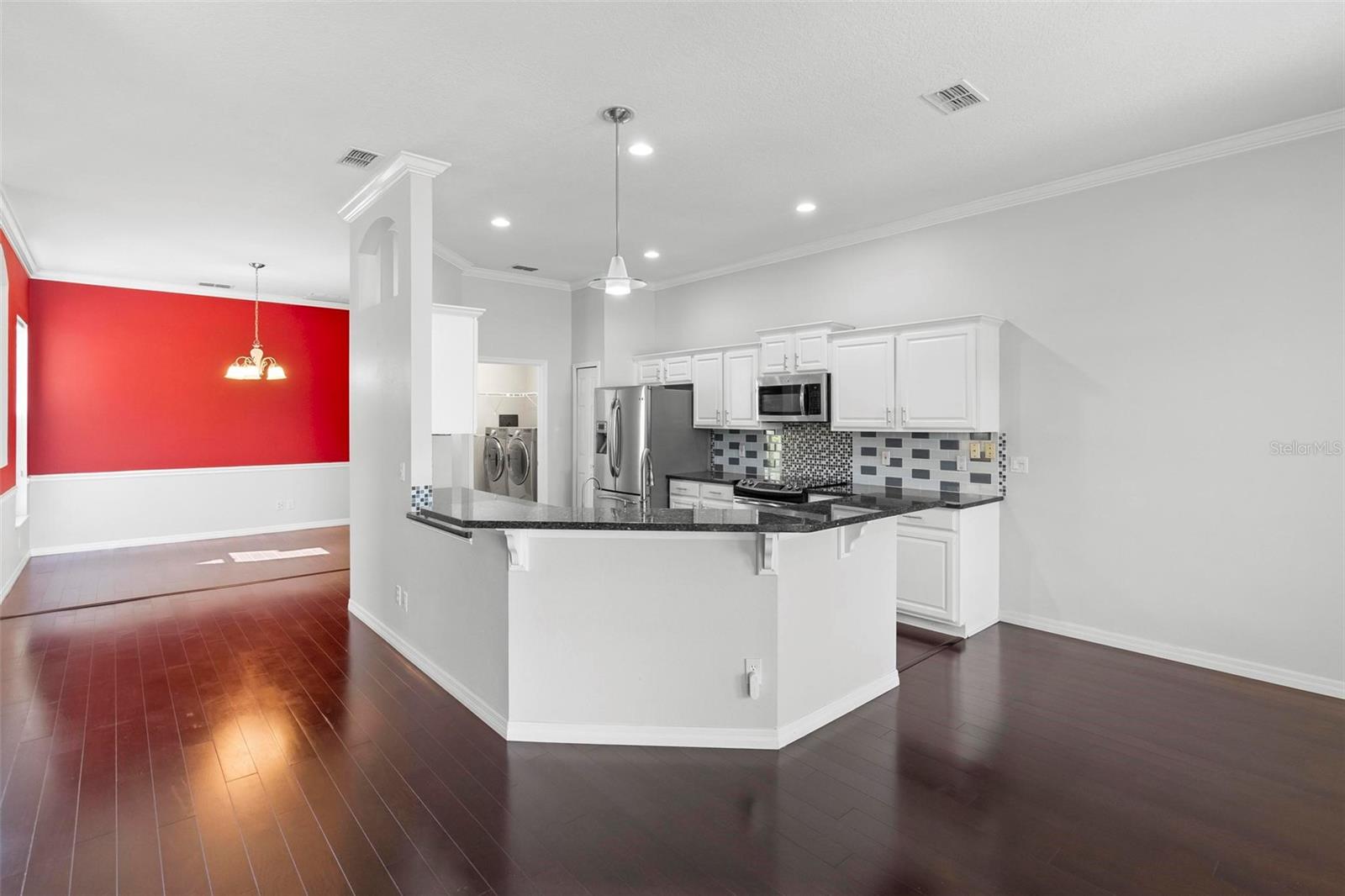 829 LAKEWORTH CIR