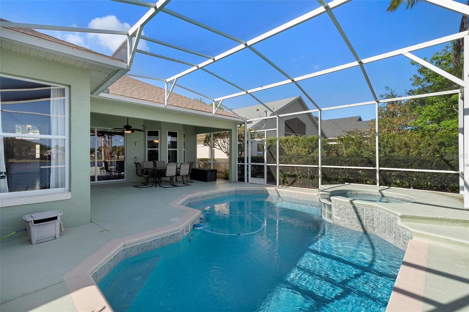 829 LAKEWORTH CIR