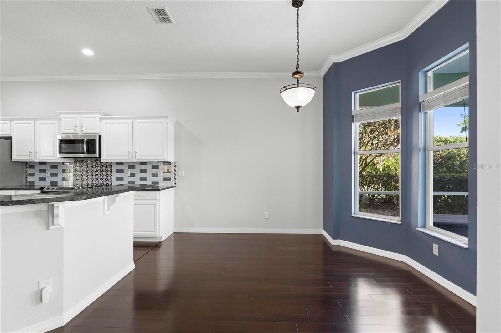 829 LAKEWORTH CIR