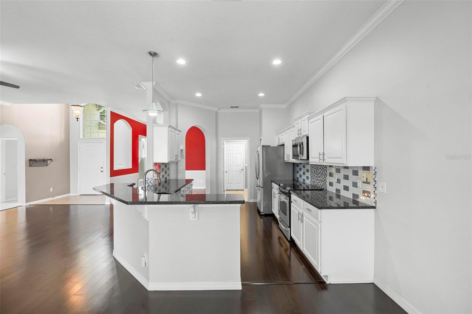 829 LAKEWORTH CIR