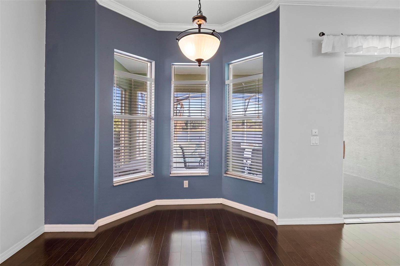 829 LAKEWORTH CIR