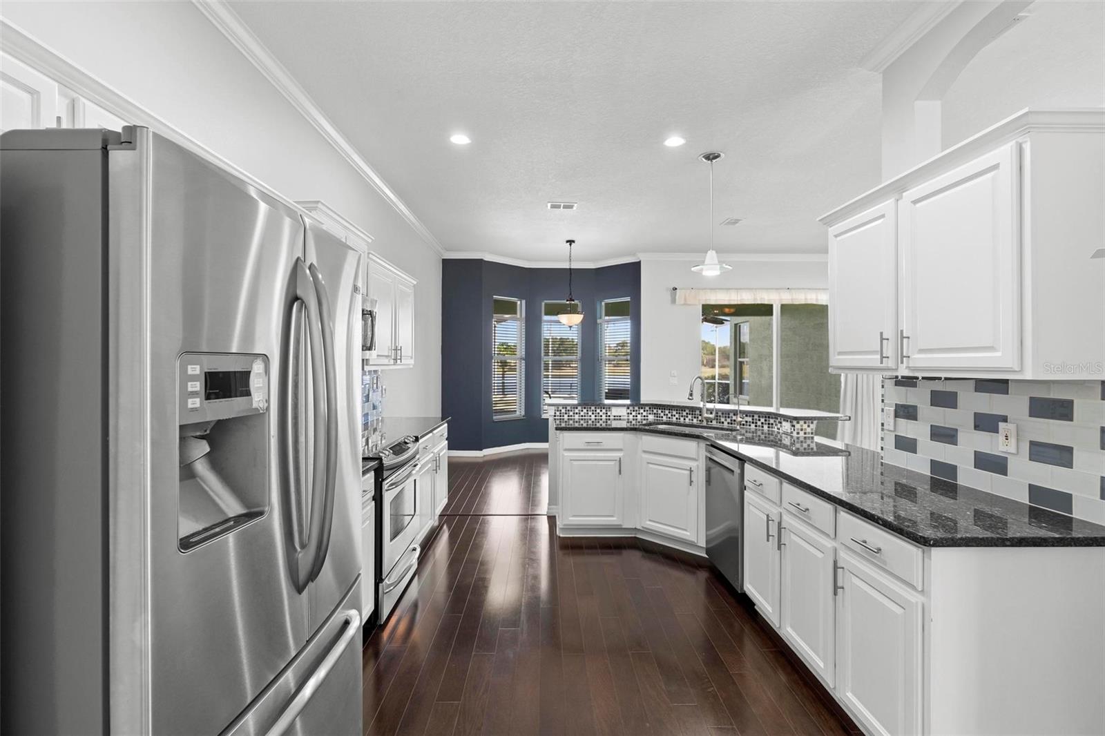 829 LAKEWORTH CIR