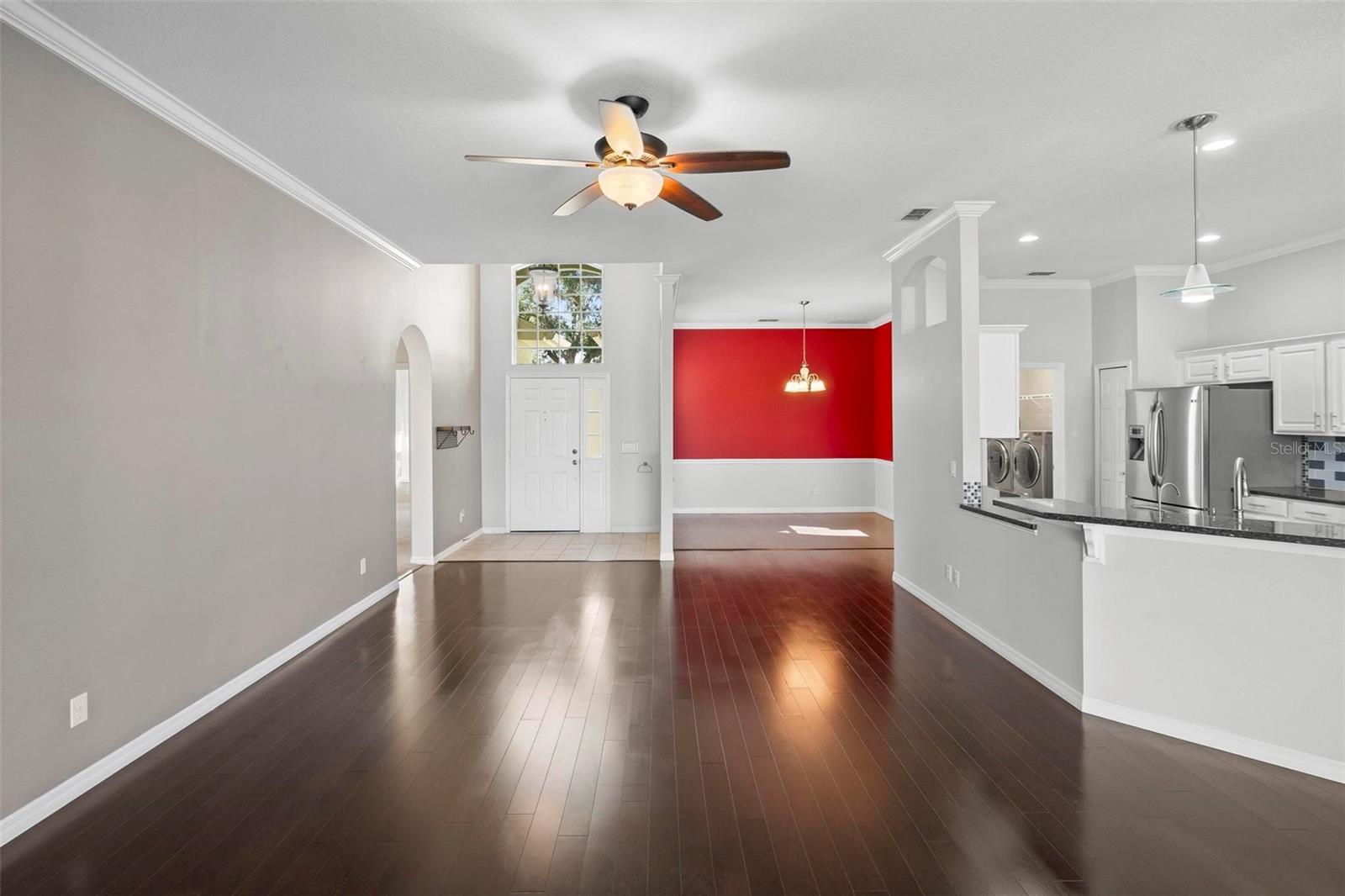 829 LAKEWORTH CIR