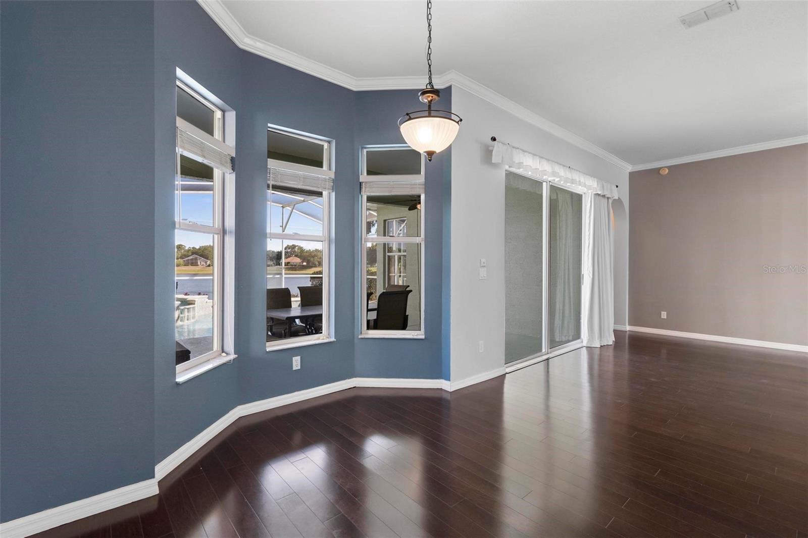 829 LAKEWORTH CIR