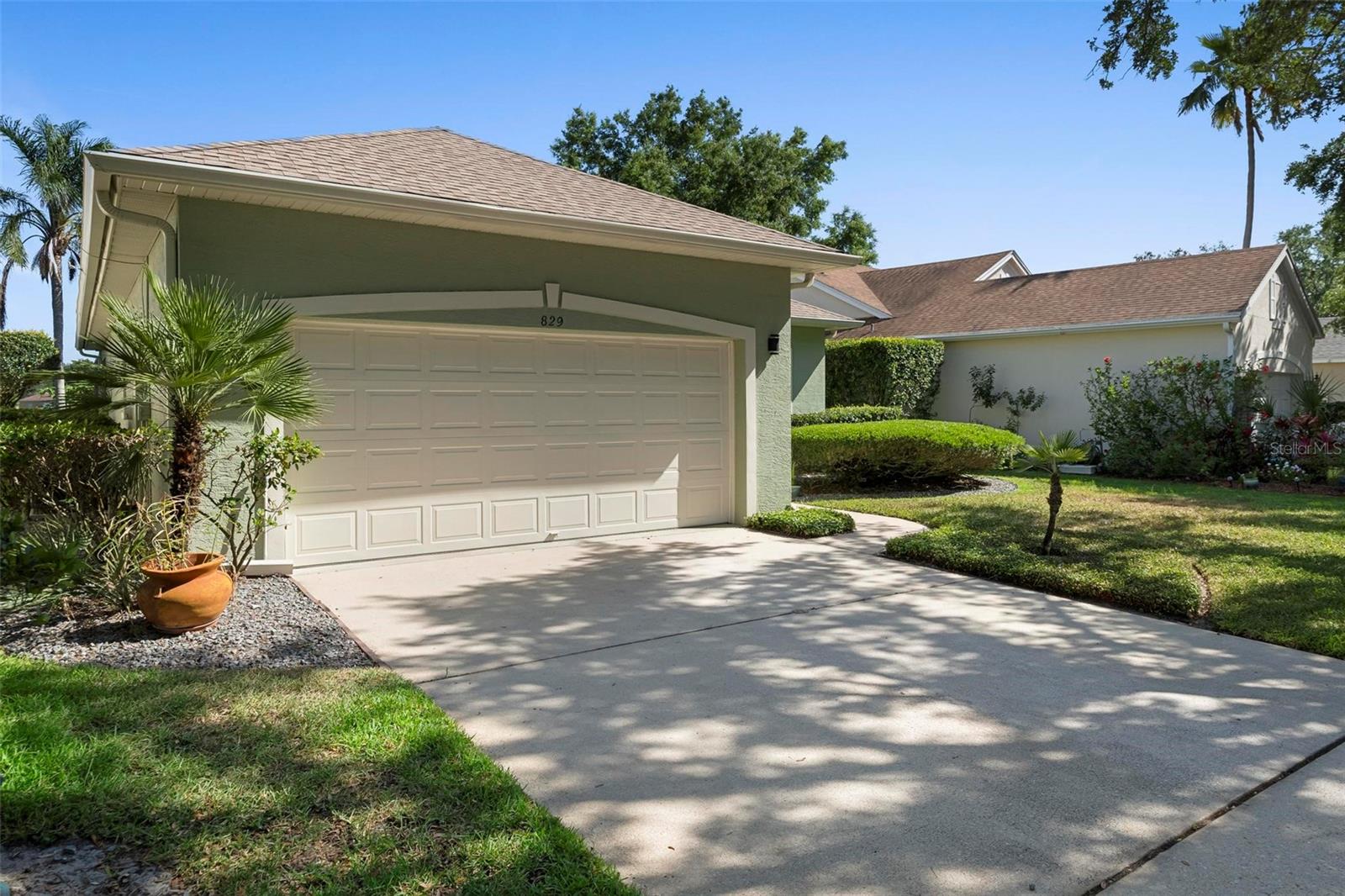 829 LAKEWORTH CIR
