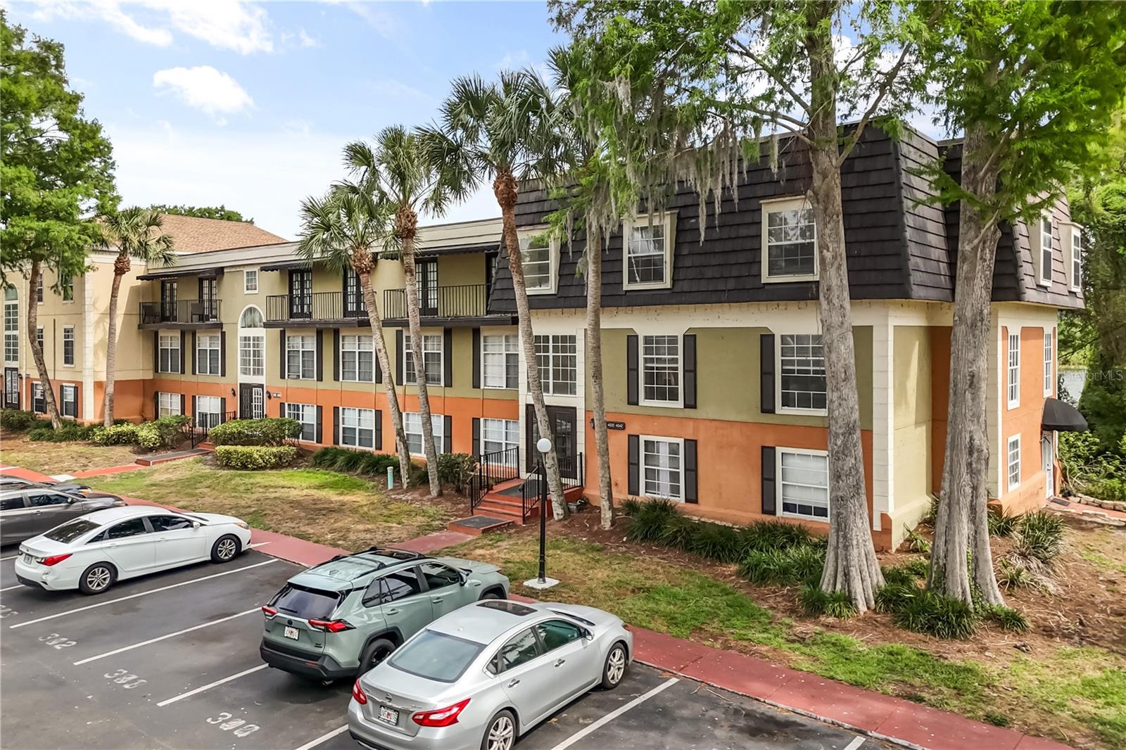 4038 VERSAILLES DR #4038C