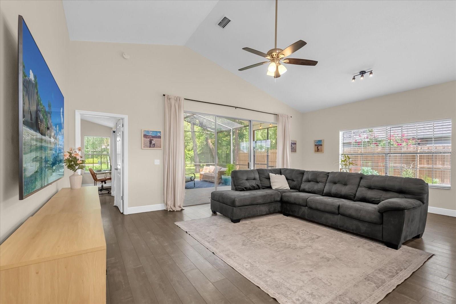 223 SCARBOROUGH CV