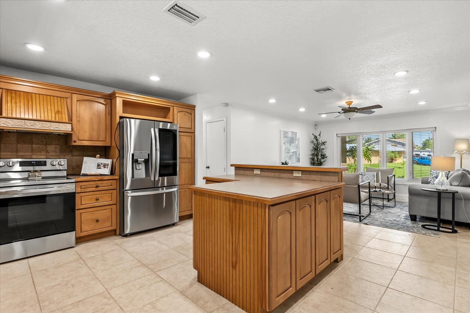 739 LITTLE WEKIVA CIR