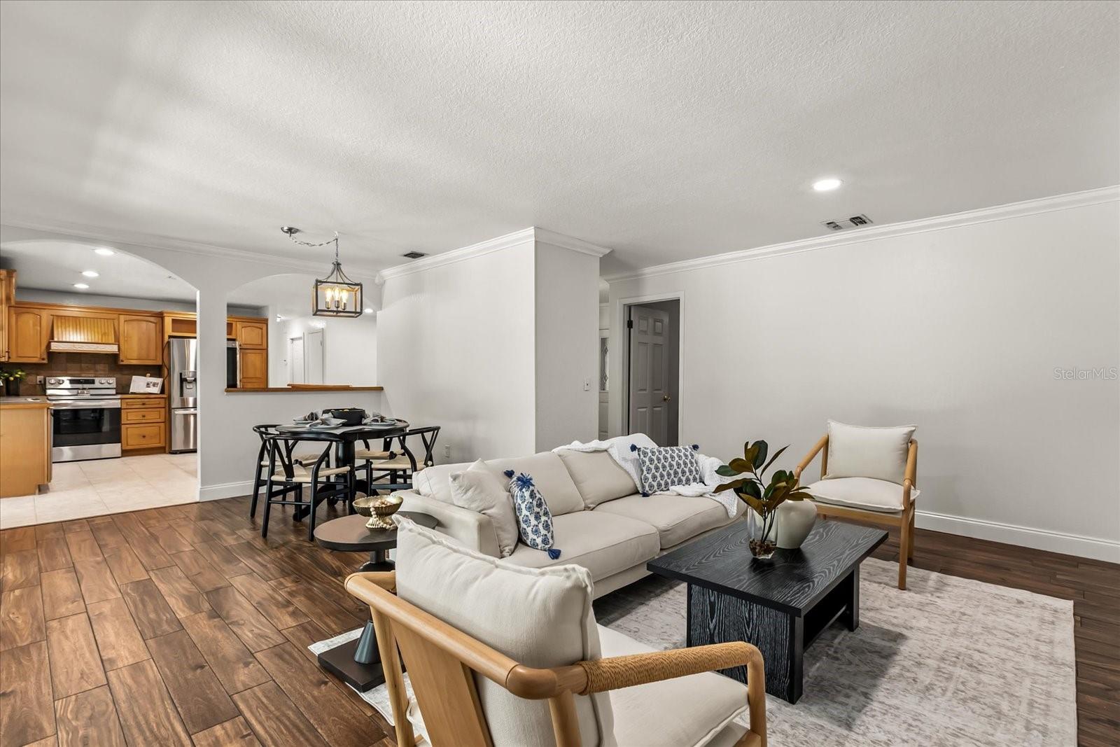 739 LITTLE WEKIVA CIR