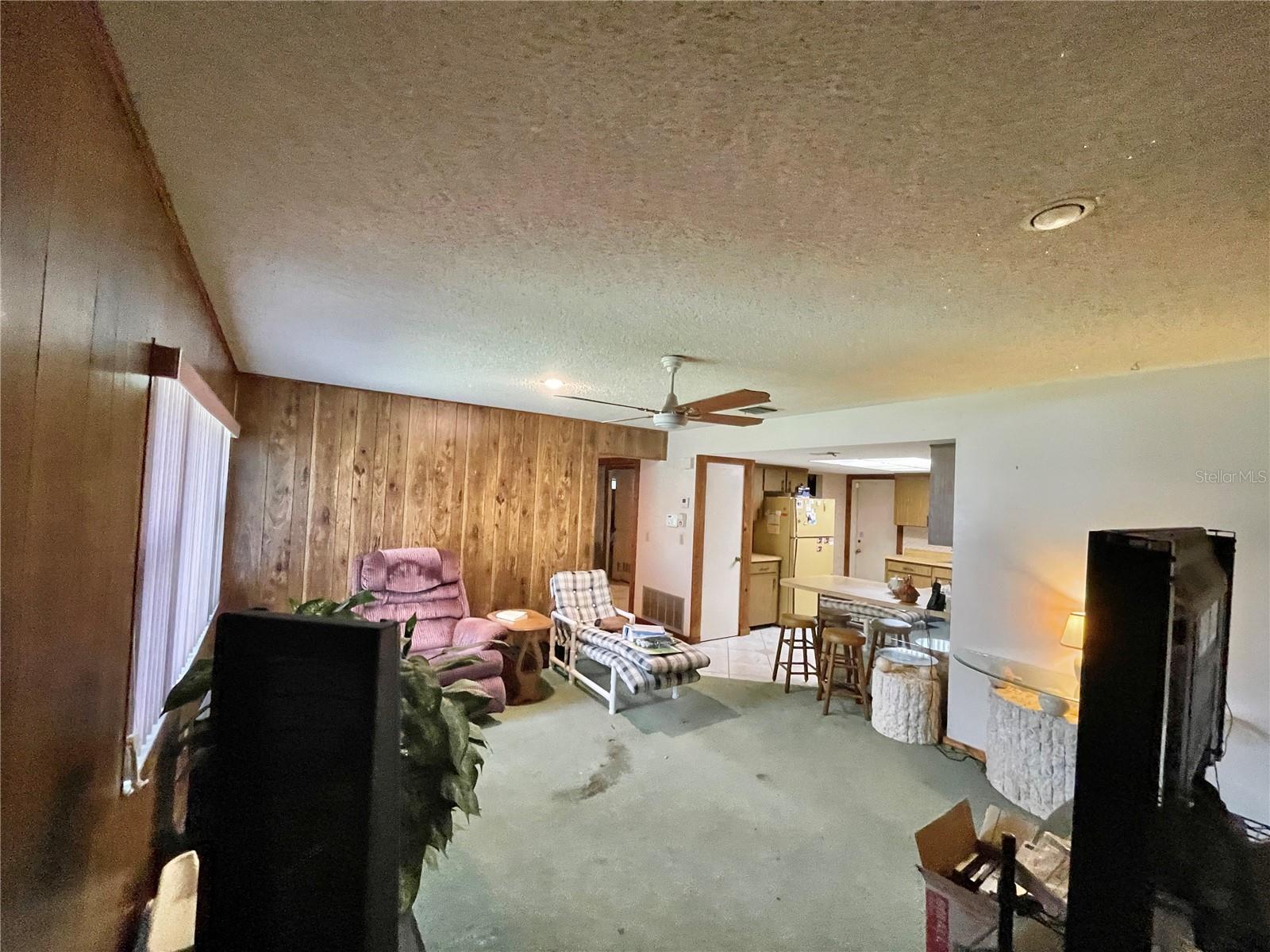 622 SPRING OAKS BLVD