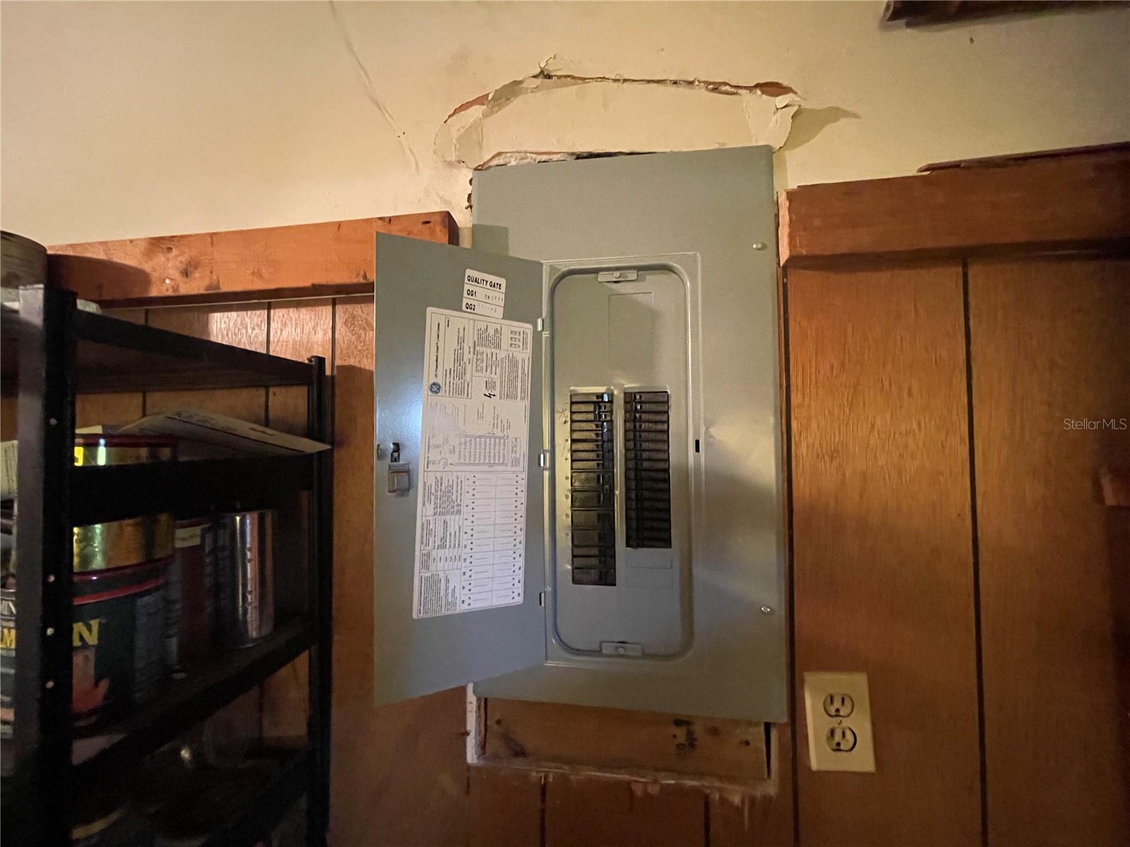 622 SPRING OAKS BLVD