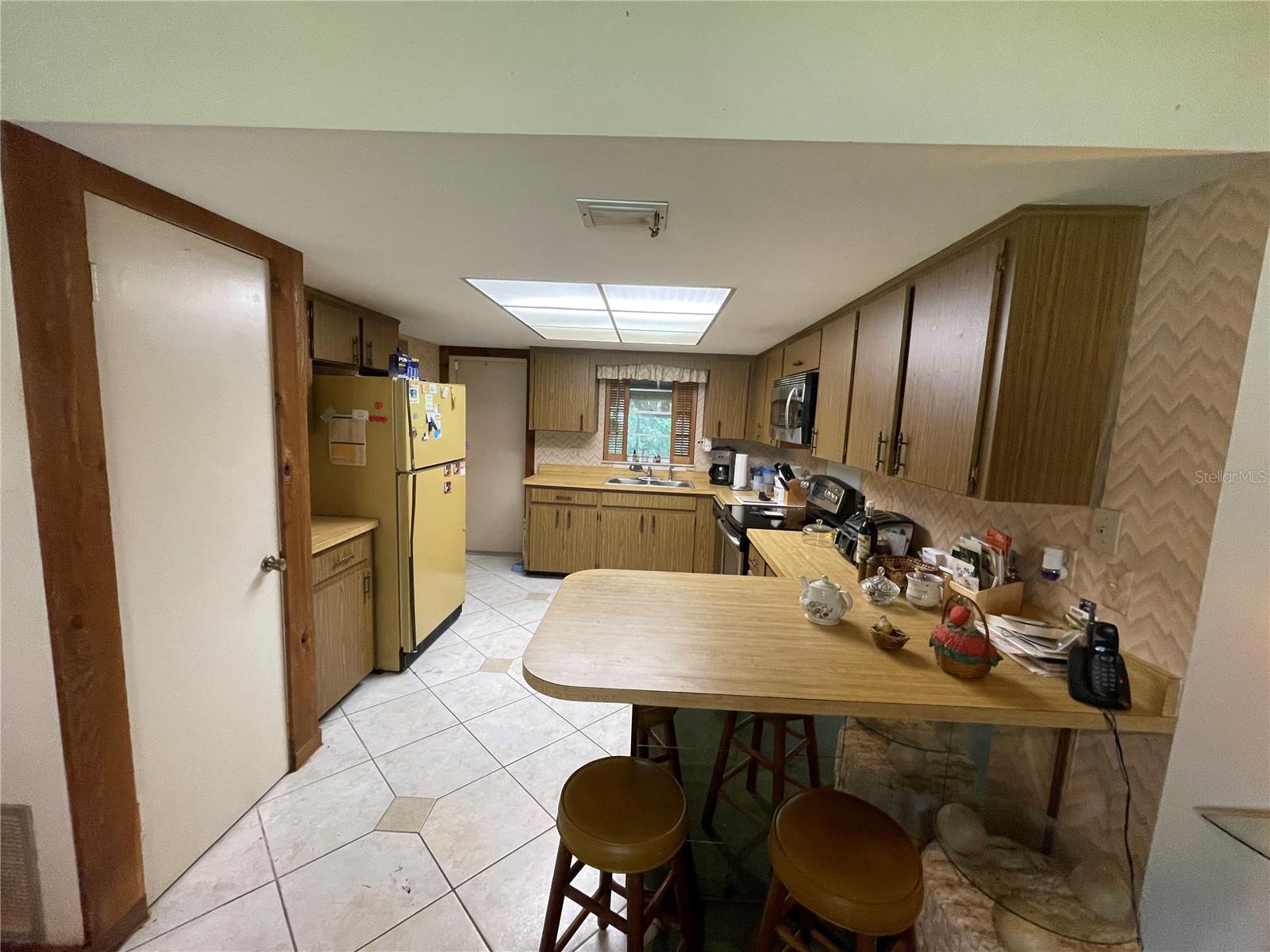 622 SPRING OAKS BLVD