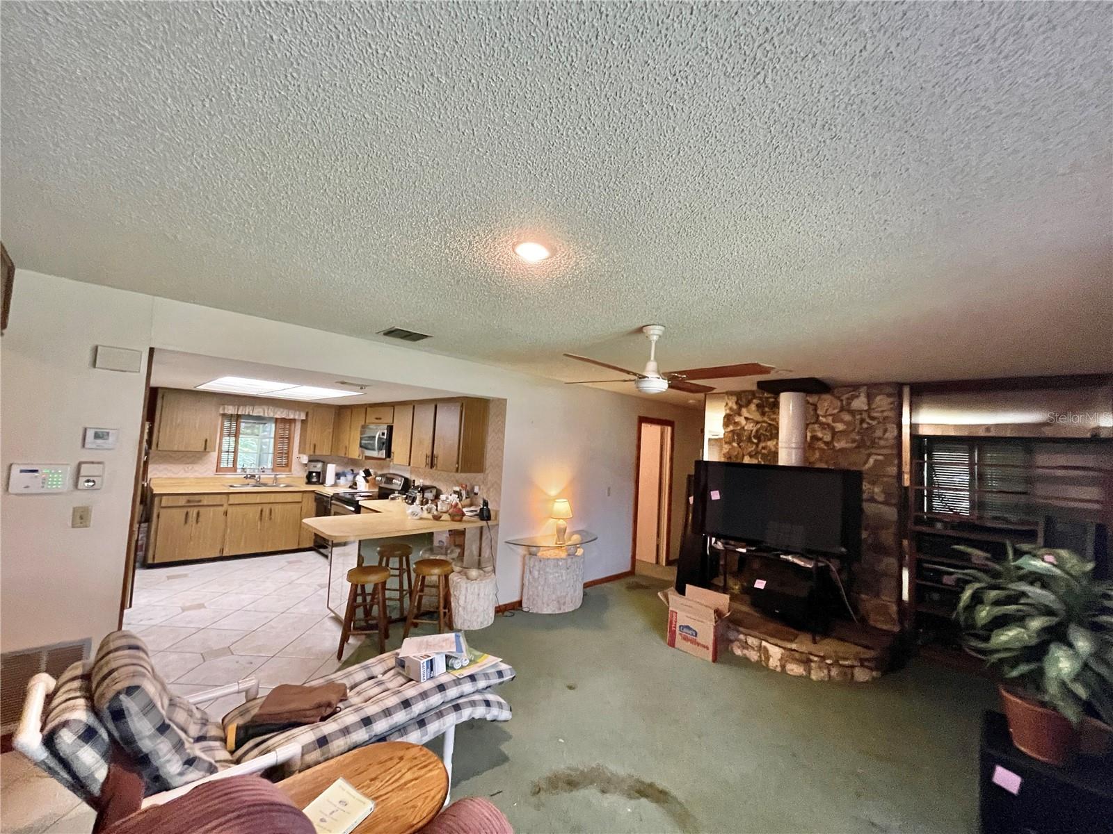 622 SPRING OAKS BLVD